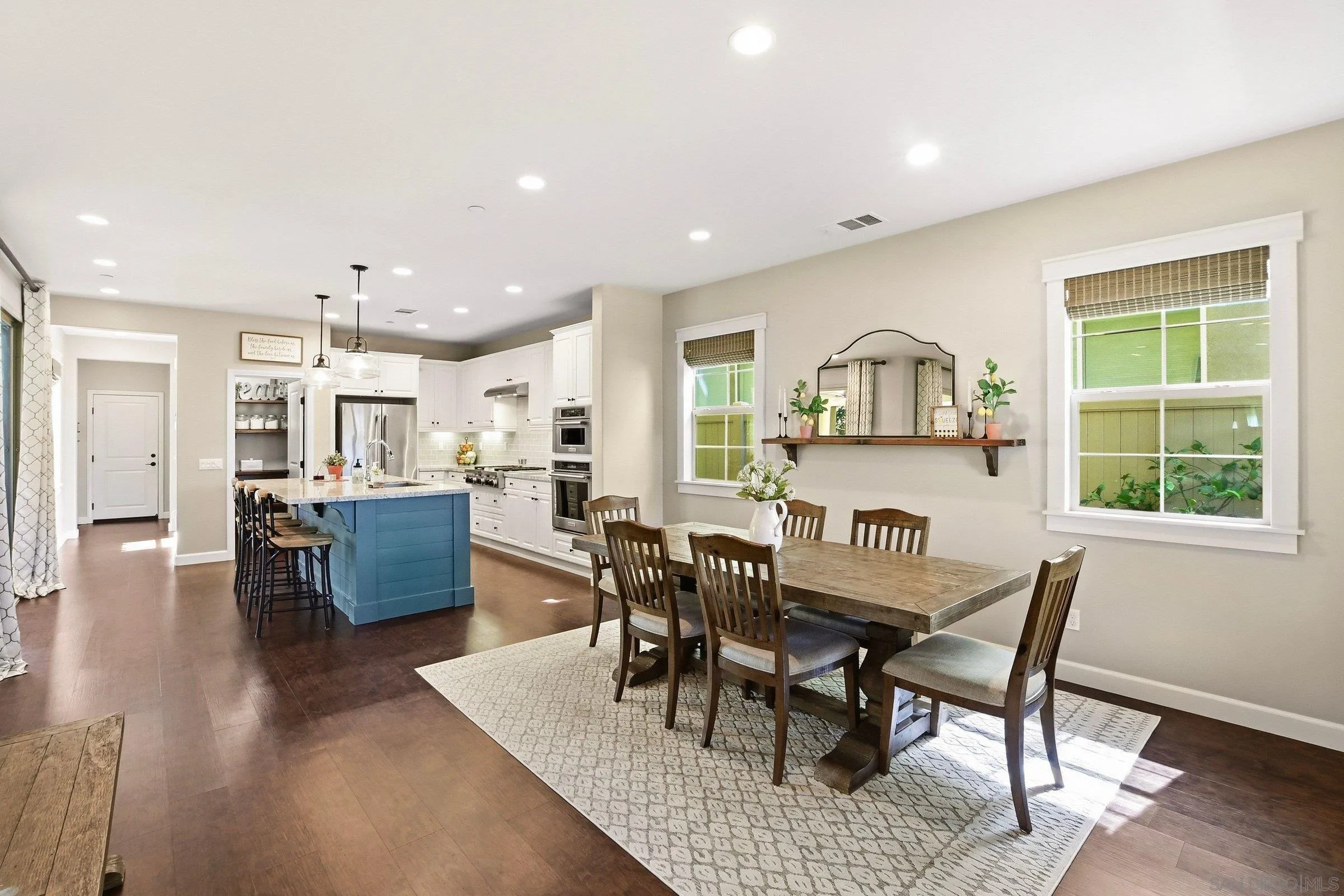 https://cdn.realtyfeed.com/cdn/127/260018501/a42df45ee9c91d49bbe4f5e003fc32e0.webp