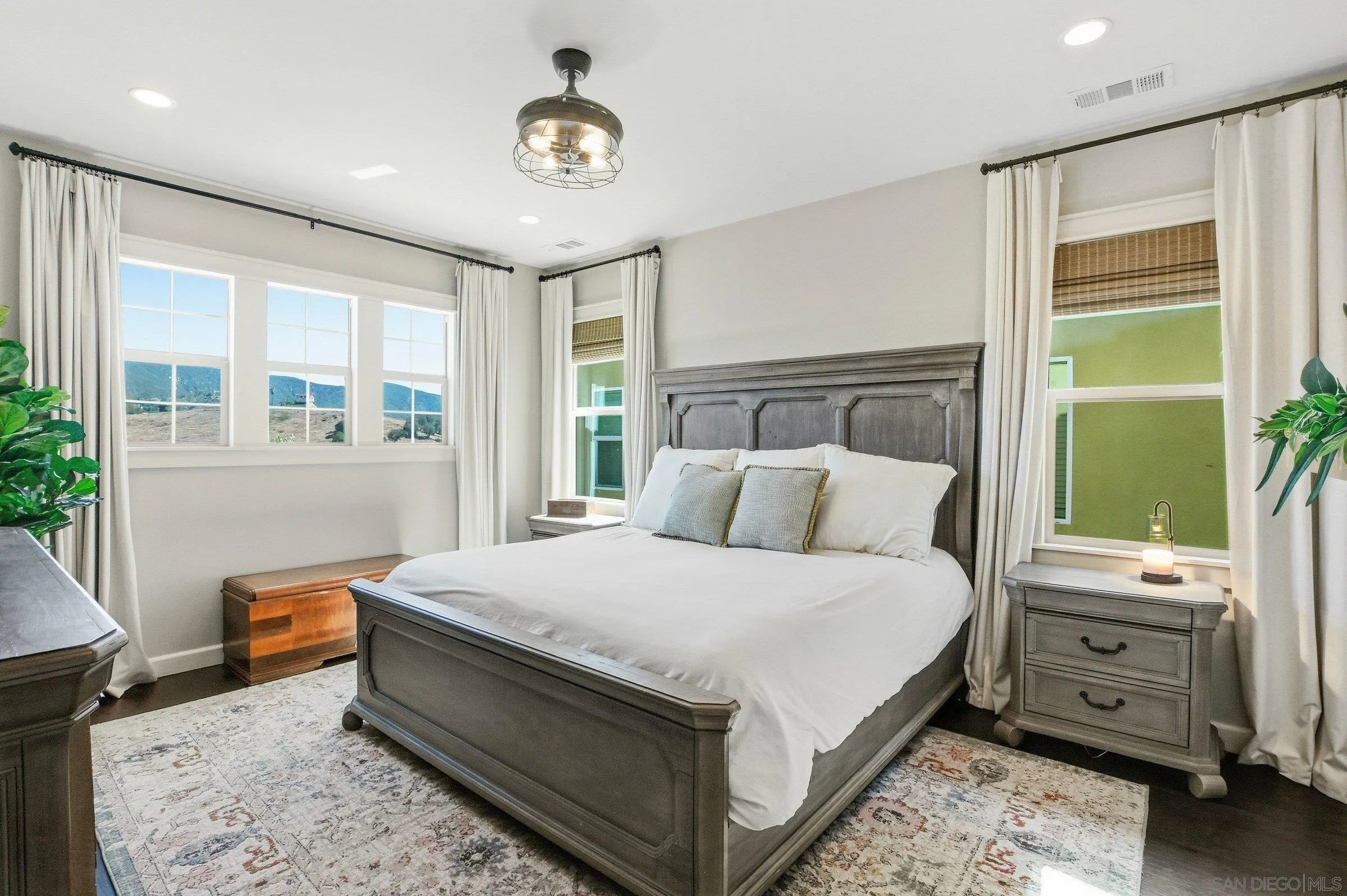 https://cdn.realtyfeed.com/cdn/127/260018501/e15c02224e1596ab1325c539e601162a.webp