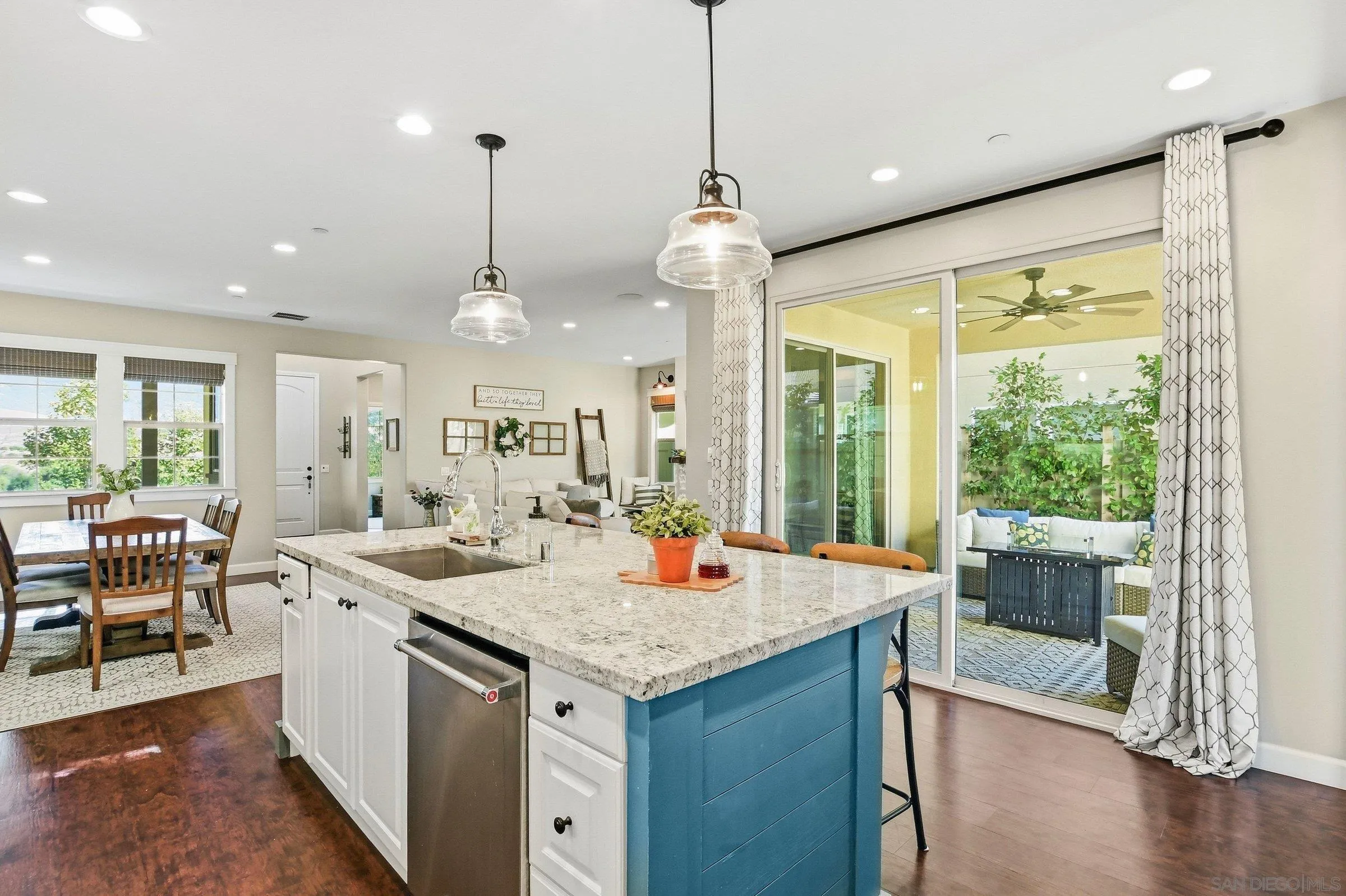 https://cdn.realtyfeed.com/cdn/127/260018501/e8eaa49b3d0b589893f502eb8a62eb7f.webp