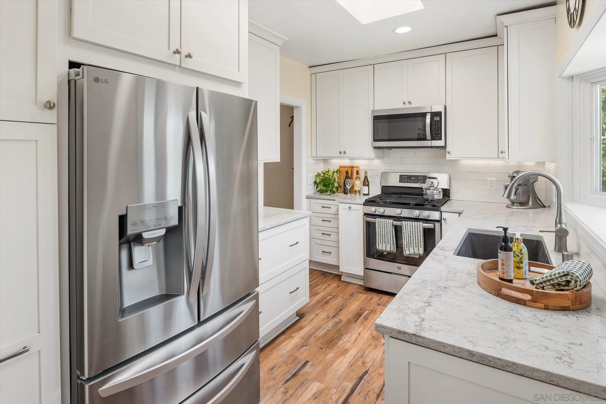 https://cdn.realtyfeed.com/cdn/127/260018502/3cb3512a0d46bb0ed768be70b7e18ad0.webp