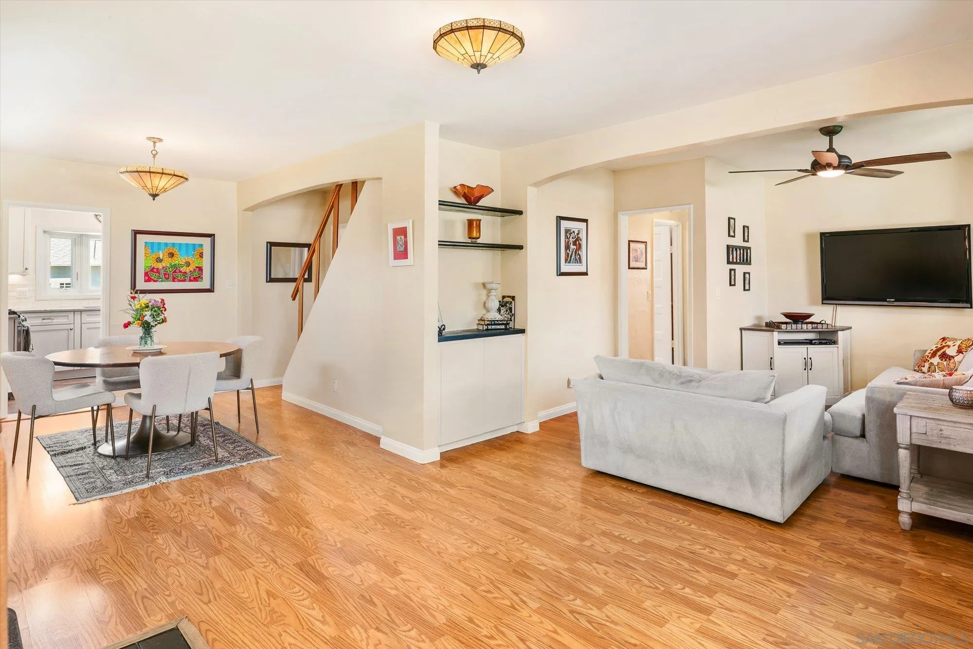 https://cdn.realtyfeed.com/cdn/127/260018502/74644c3ced6395e2e48c1ccf6afeb2af.webp