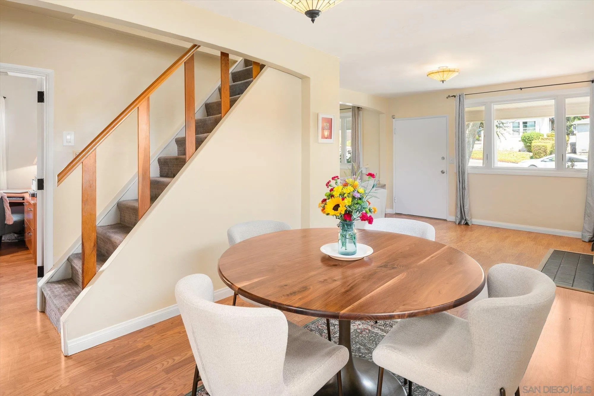 https://cdn.realtyfeed.com/cdn/127/260018502/cef2ade07e9a38928614e03428ba5c35.webp