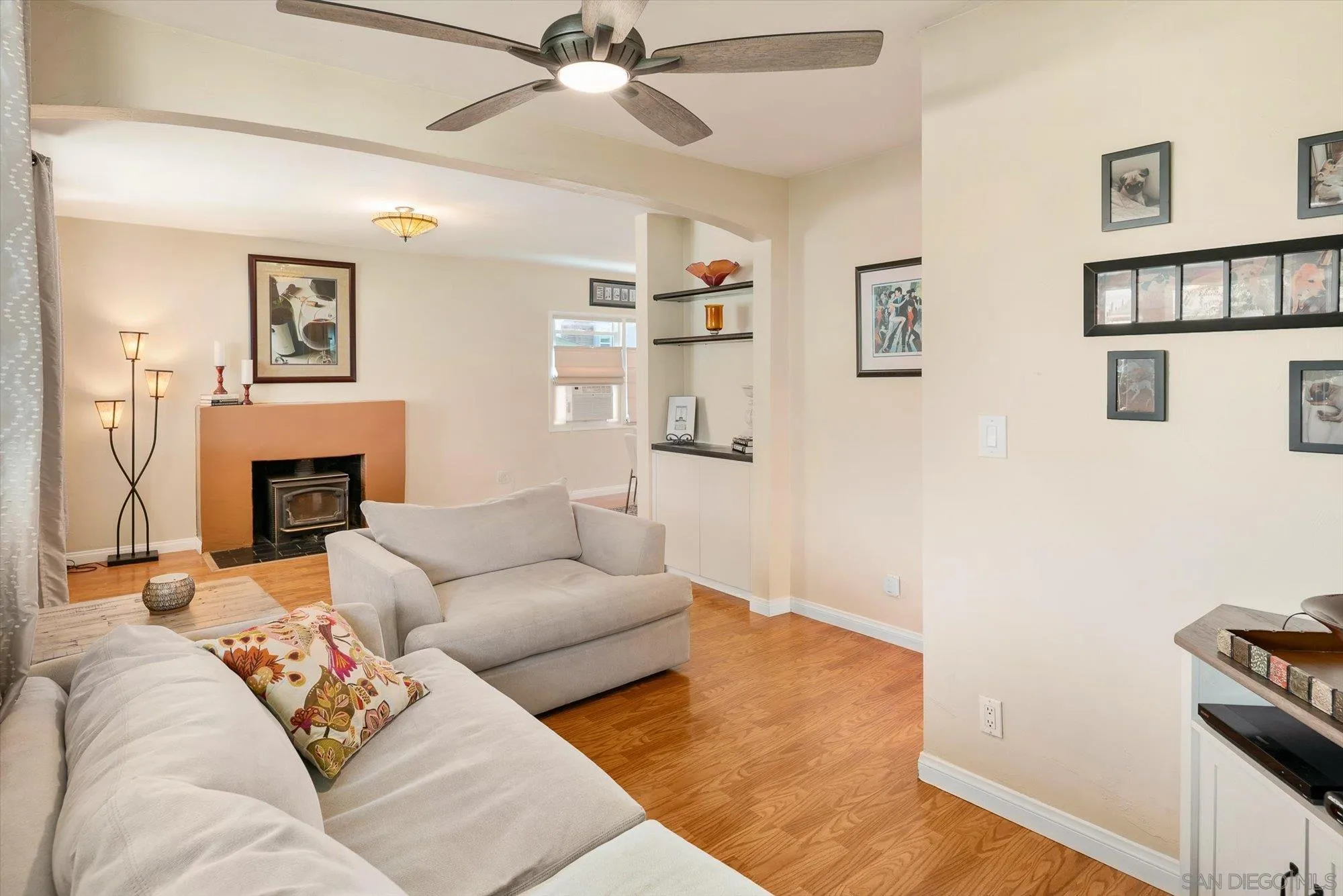 https://cdn.realtyfeed.com/cdn/127/260018502/dddbe6538e7415dd2401b8b54cefc997.webp