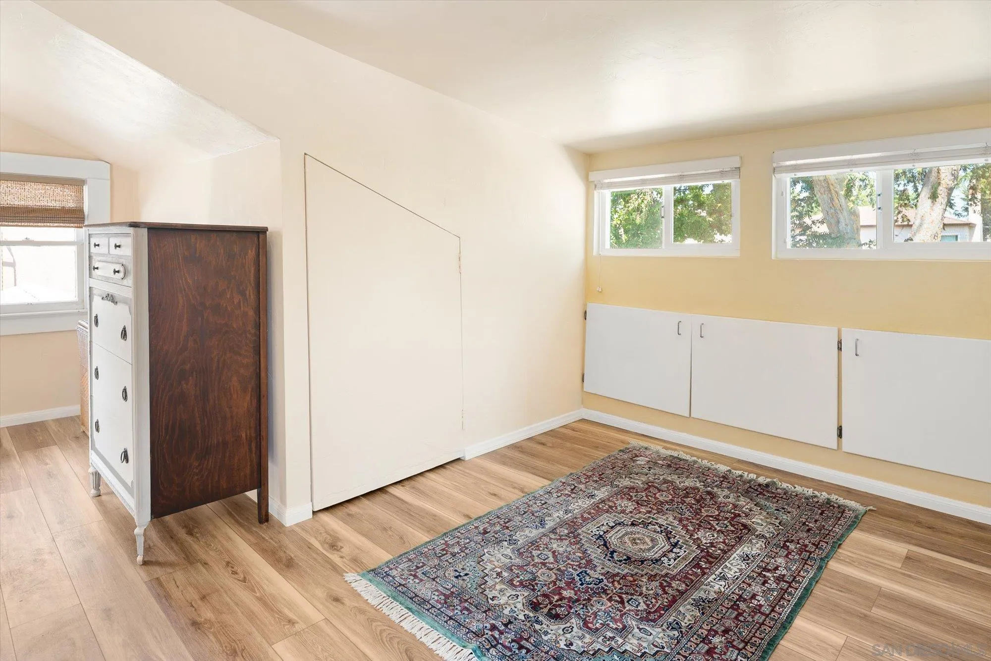https://cdn.realtyfeed.com/cdn/127/260018502/f6698987d41a3b206e81fa94b0caf2ef.webp