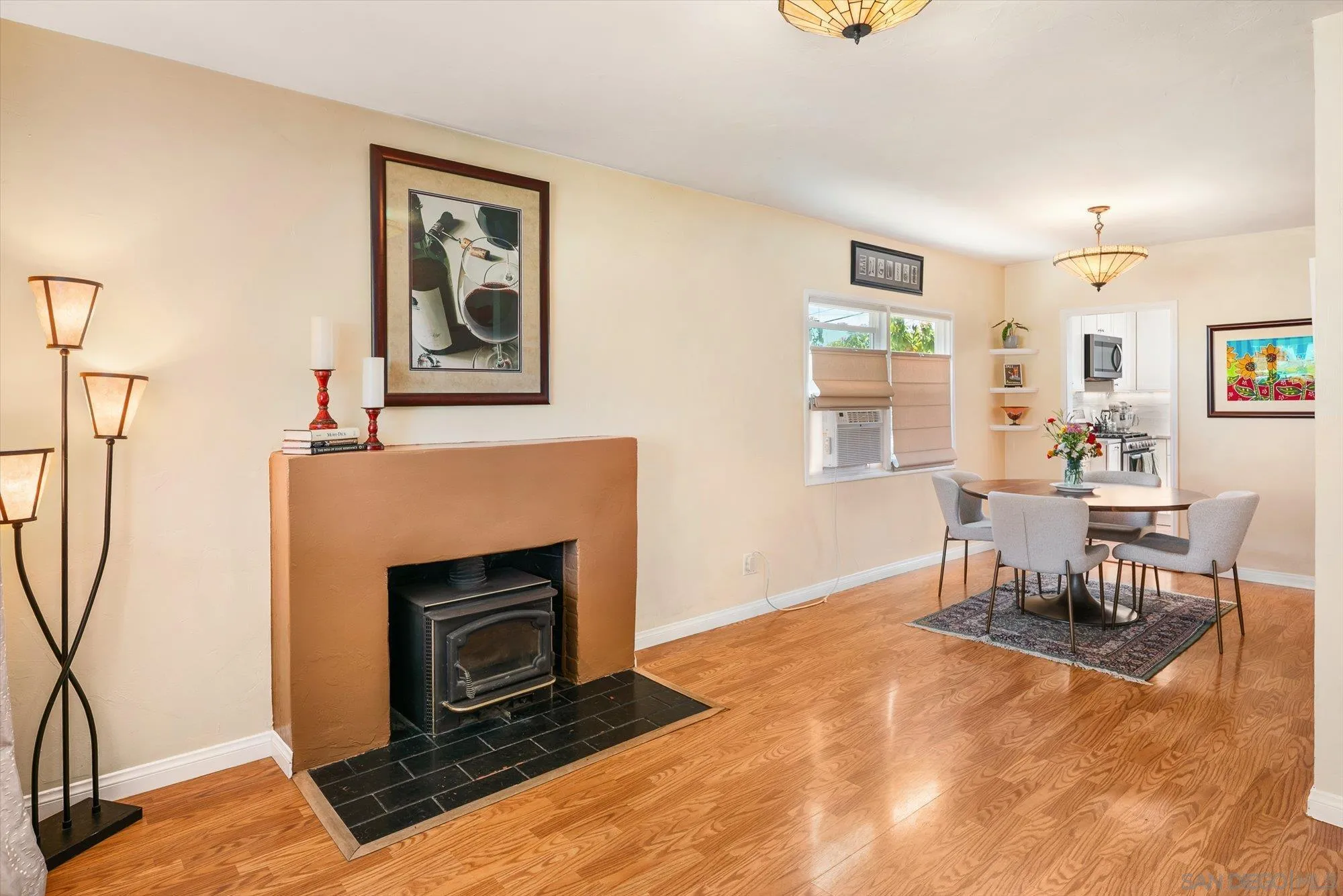 https://cdn.realtyfeed.com/cdn/127/260018502/f781a6f5d2c3286663c5bf752989ee24.webp