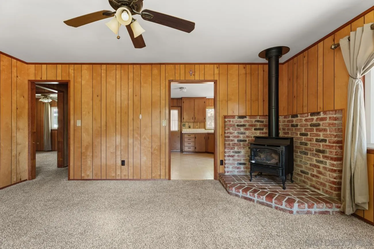 https://cdn.realtyfeed.com/cdn/127/260018507/4cfde4ea7be4543fde9941f3fdc86084.webp