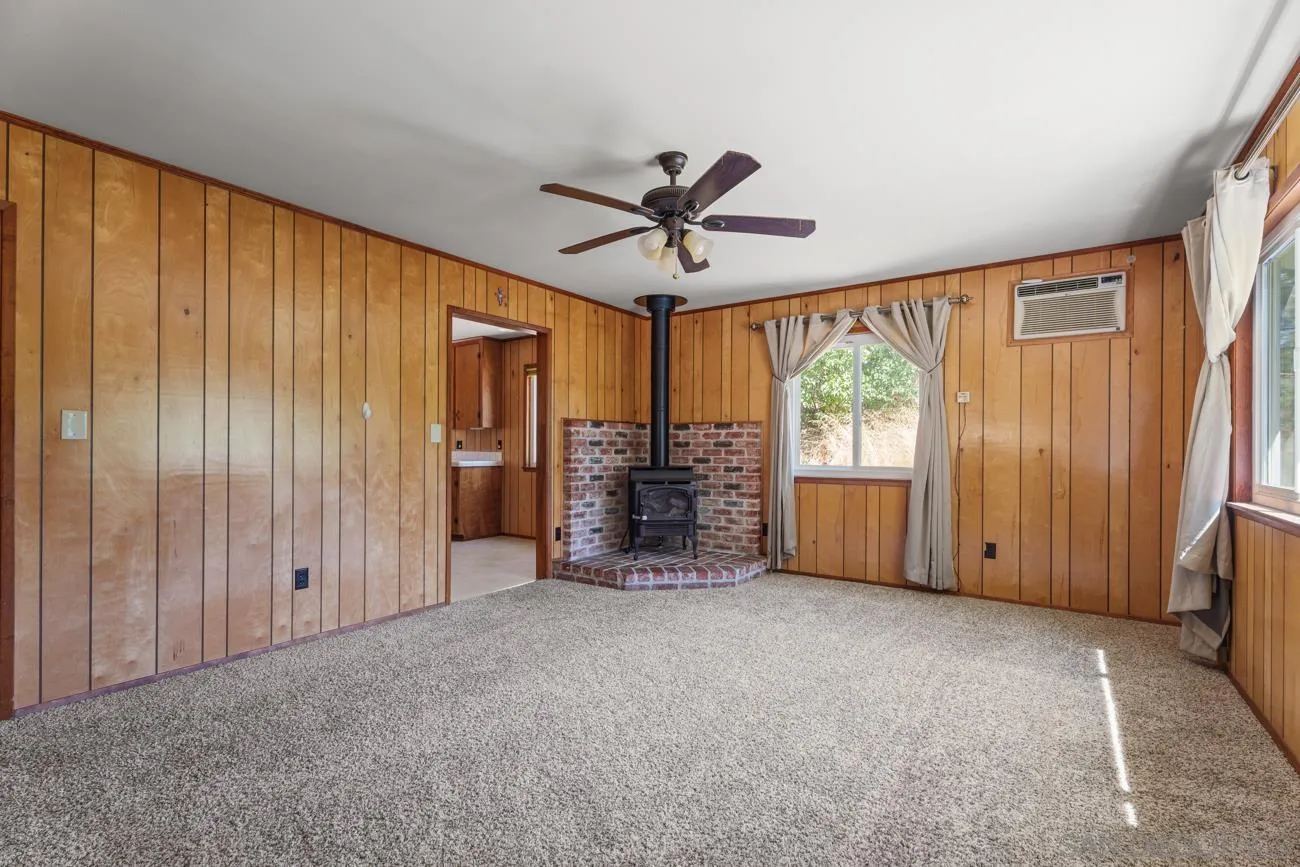 https://cdn.realtyfeed.com/cdn/127/260018507/a18680b37471e9088ac03579b4b3fdb1.webp