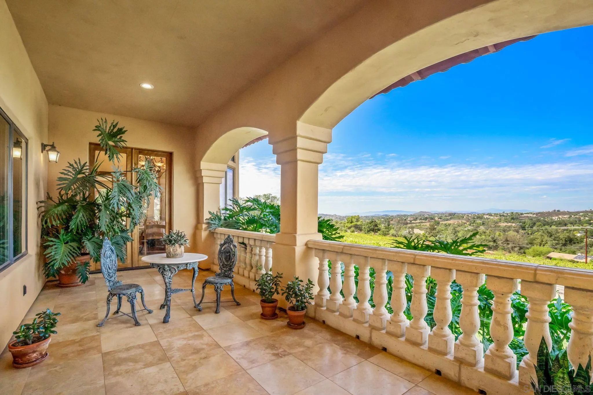 https://cdn.realtyfeed.com/cdn/127/260018511/2c08722a21d4dc43332df8697cd4804e.webp