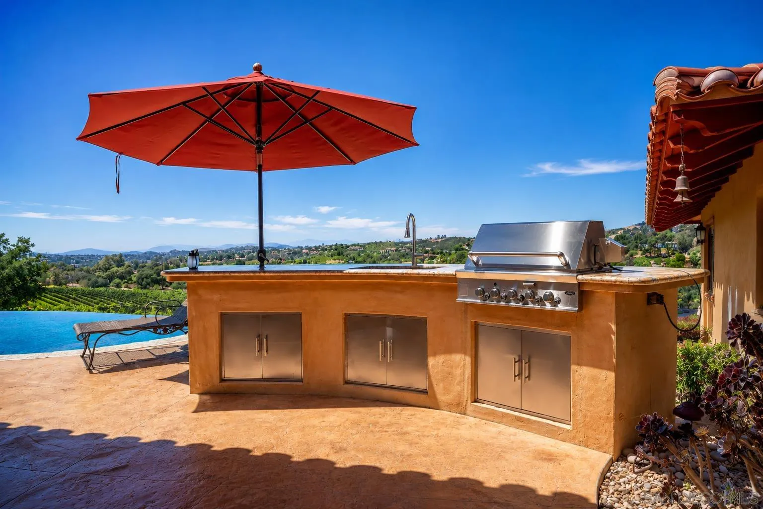 https://cdn.realtyfeed.com/cdn/127/260018511/3d4cd6e96e6536b96f77630dc65ed33b.webp