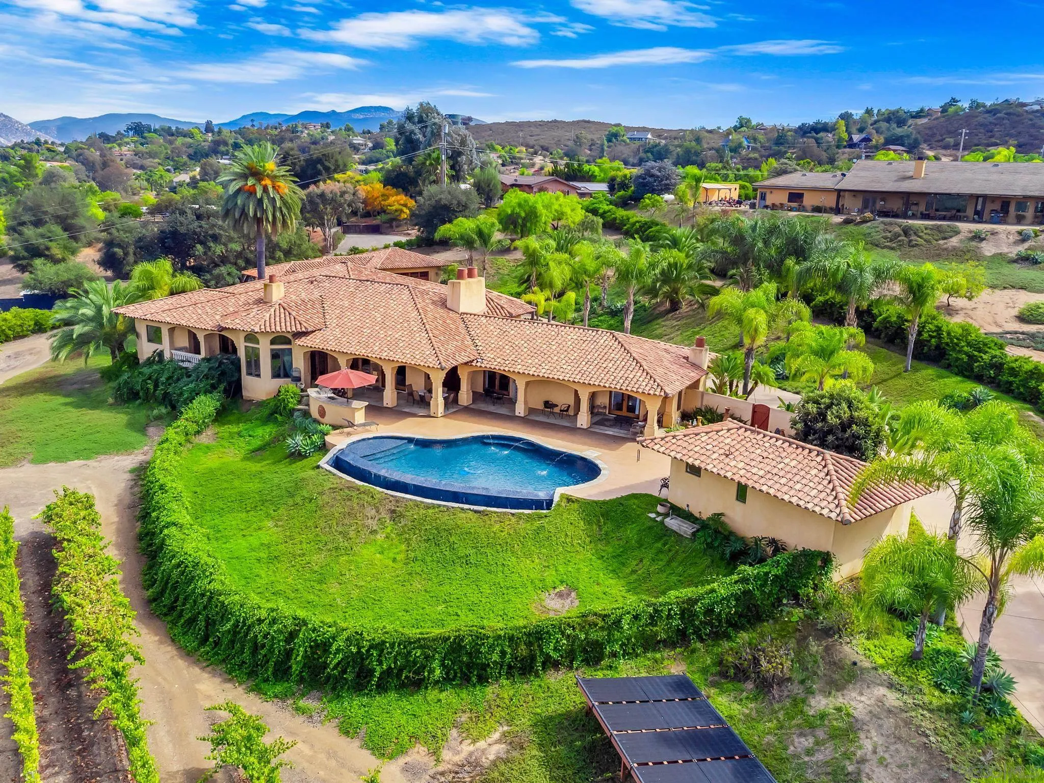 https://cdn.realtyfeed.com/cdn/127/260018511/417e907d77e572eeb2f6278e687f1e0b.webp