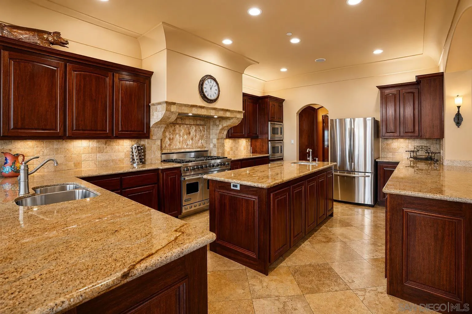 https://cdn.realtyfeed.com/cdn/127/260018511/5466fa27ce78d26c6b533b35261f2c7b.webp