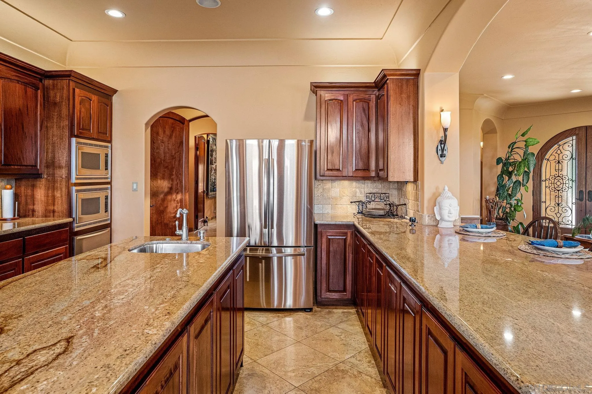 https://cdn.realtyfeed.com/cdn/127/260018511/9f07bc5a14bde50cdc9069d3a9d9533c.webp
