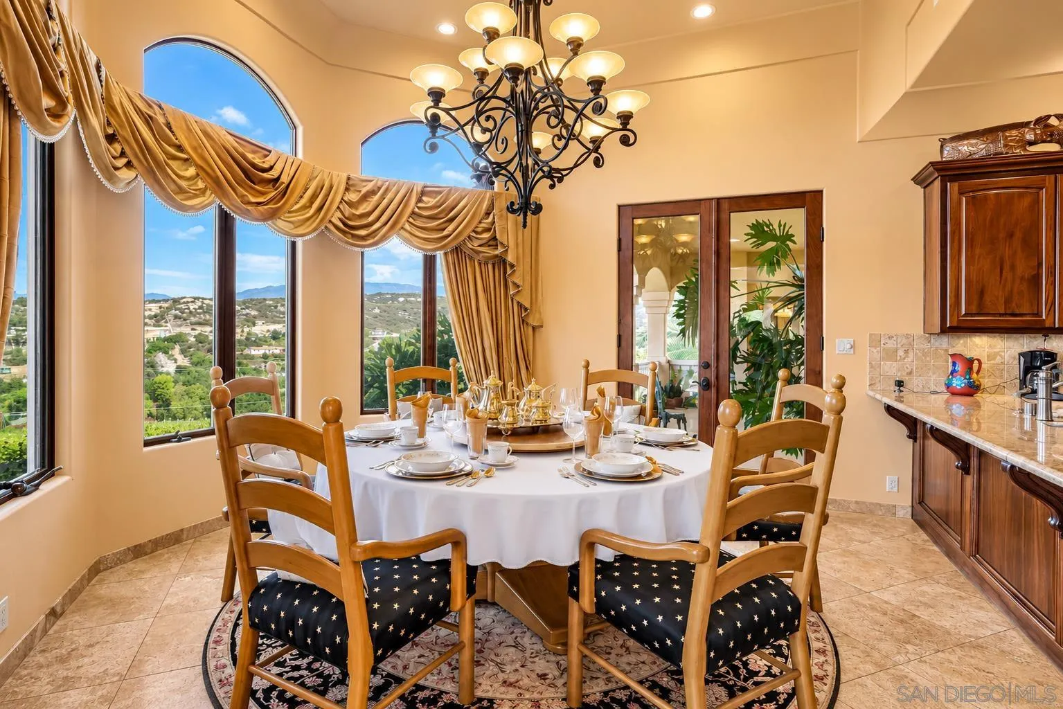 https://cdn.realtyfeed.com/cdn/127/260018511/9fcf73b032ad1d68030677afeef5d170.webp
