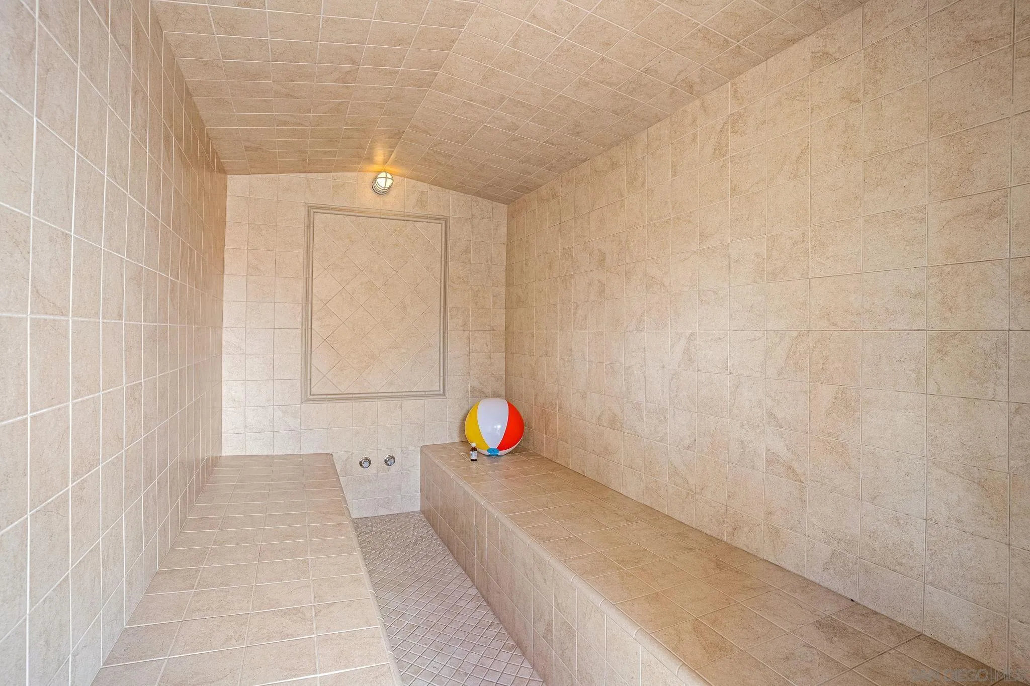 https://cdn.realtyfeed.com/cdn/127/260018511/a33c7c3e54378e04b4a227a4cb7186f5.webp