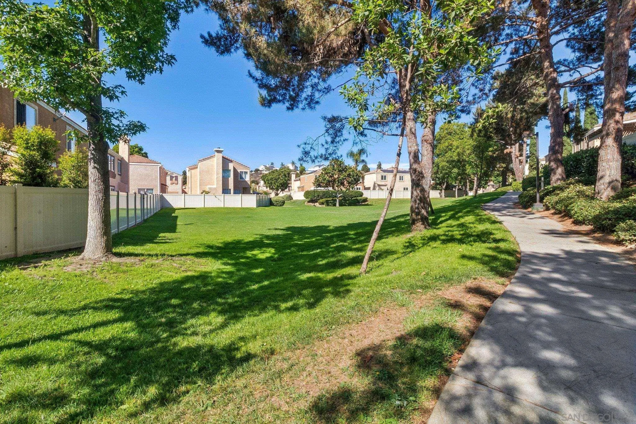 https://cdn.realtyfeed.com/cdn/127/260018515/0522ffc8815c6ba78c9fd333ea78729b.webp