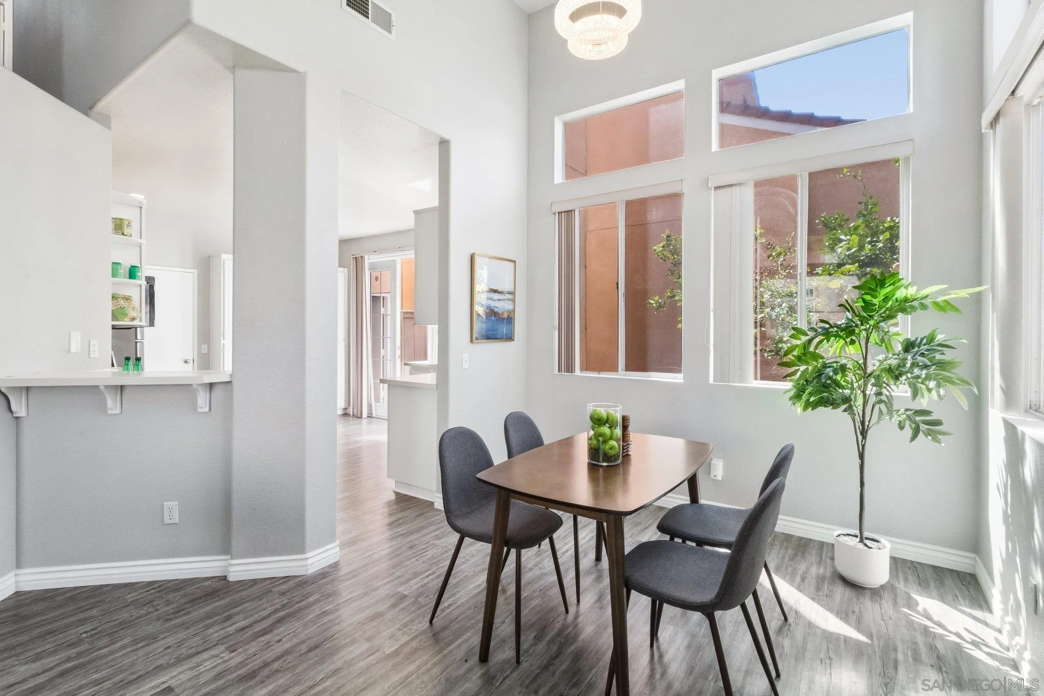 https://cdn.realtyfeed.com/cdn/127/260018515/19dc63fd7357829d3081b400bb0cc00b.webp