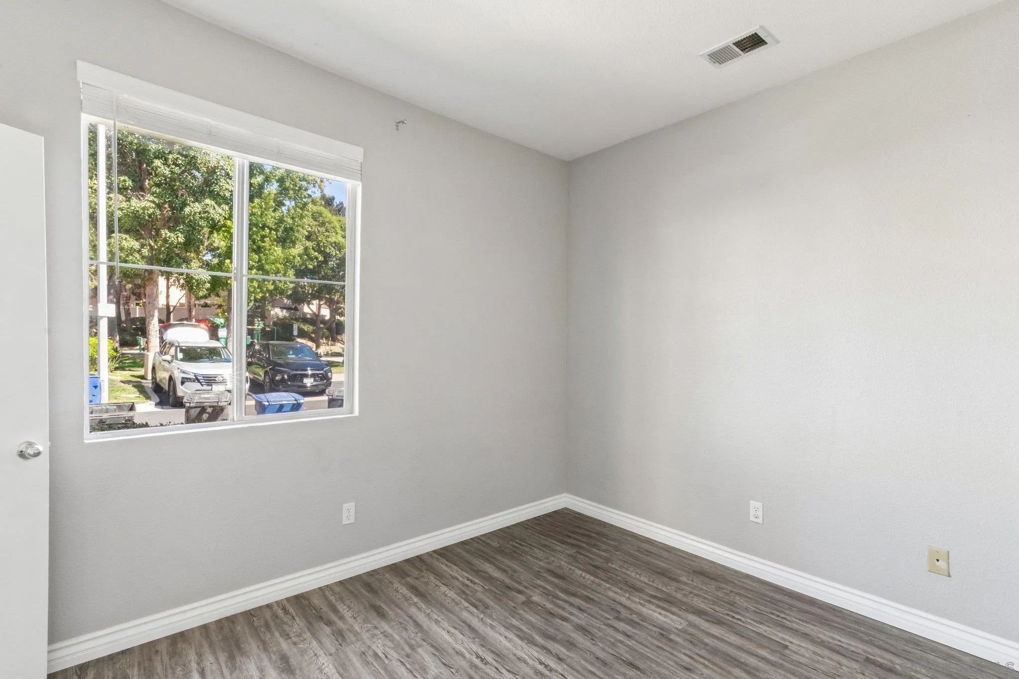 https://cdn.realtyfeed.com/cdn/127/260018515/20c27068ffb73da649444d641f742d9b.webp