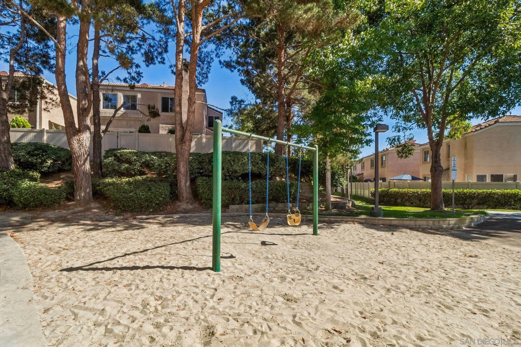 https://cdn.realtyfeed.com/cdn/127/260018515/4bfafbb210504b70635366fc3510405e.webp