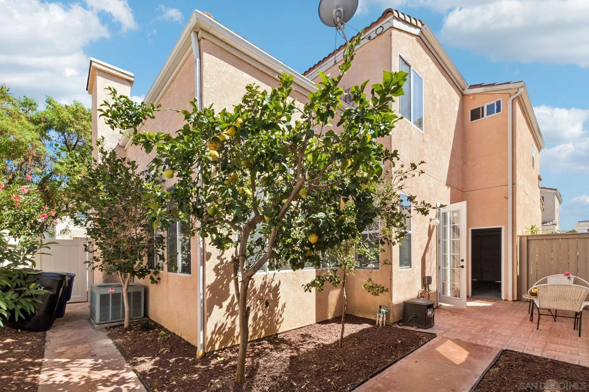 https://cdn.realtyfeed.com/cdn/127/260018515/54bab25fe889fa2bb75ec92cebe74418.webp