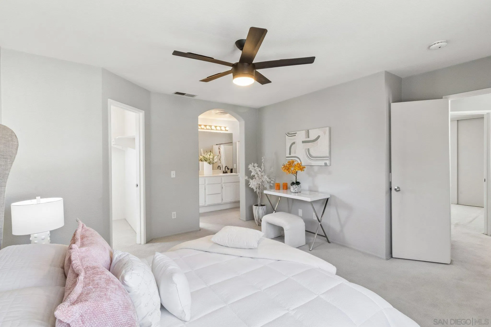 https://cdn.realtyfeed.com/cdn/127/260018515/ad9ba24a78478dc9d4c28ef92175edc1.webp
