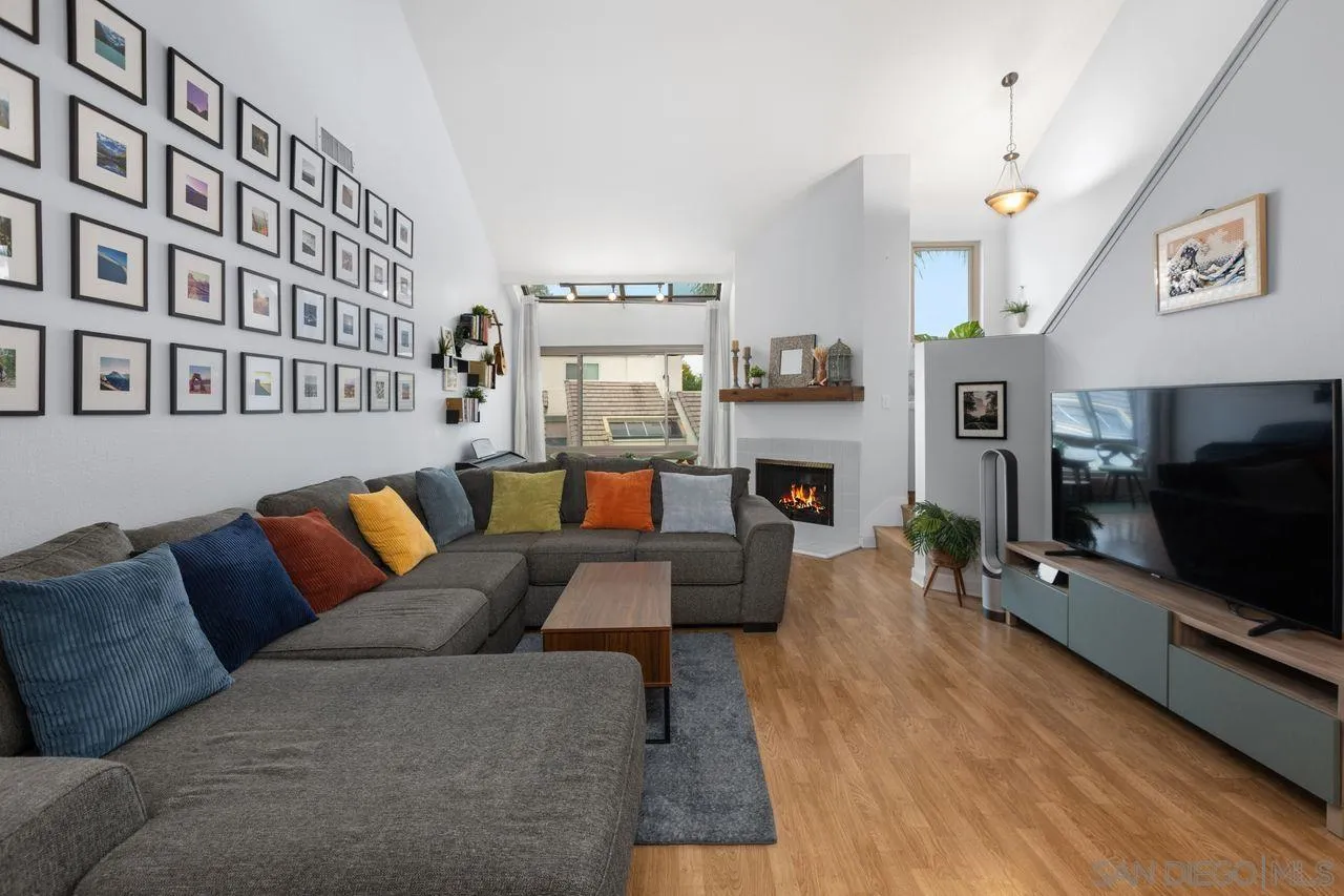 https://cdn.realtyfeed.com/cdn/127/260018520/8b05edea668ee621d33d74b9ecd42855.webp