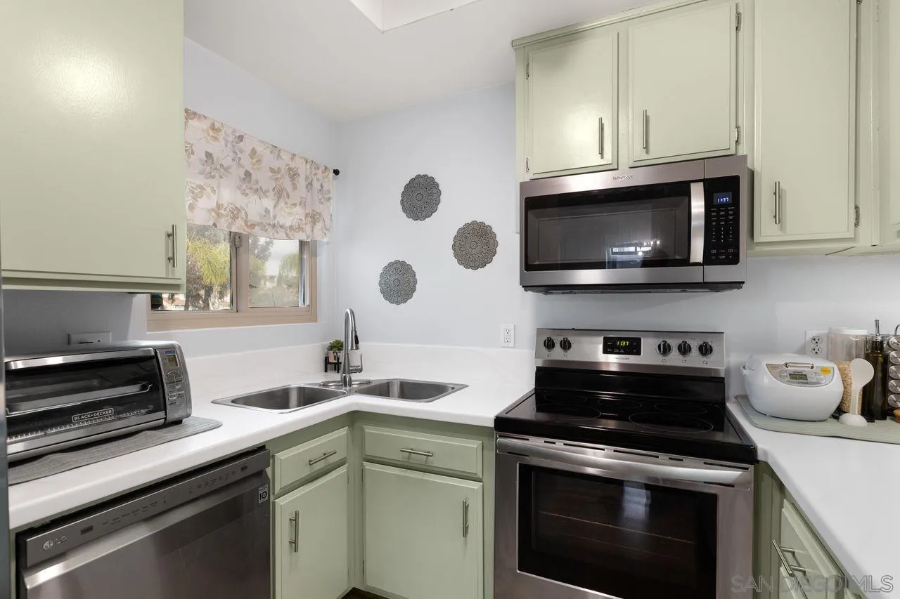 https://cdn.realtyfeed.com/cdn/127/260018520/ff3d526f5bc46e107416245fd630a702.webp