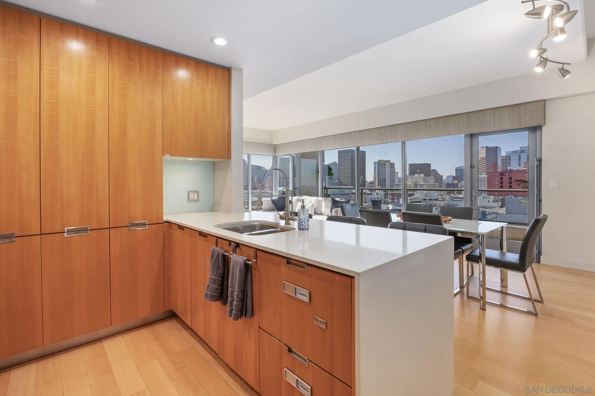 Photo #16: 260018525 Listing: Photo #16