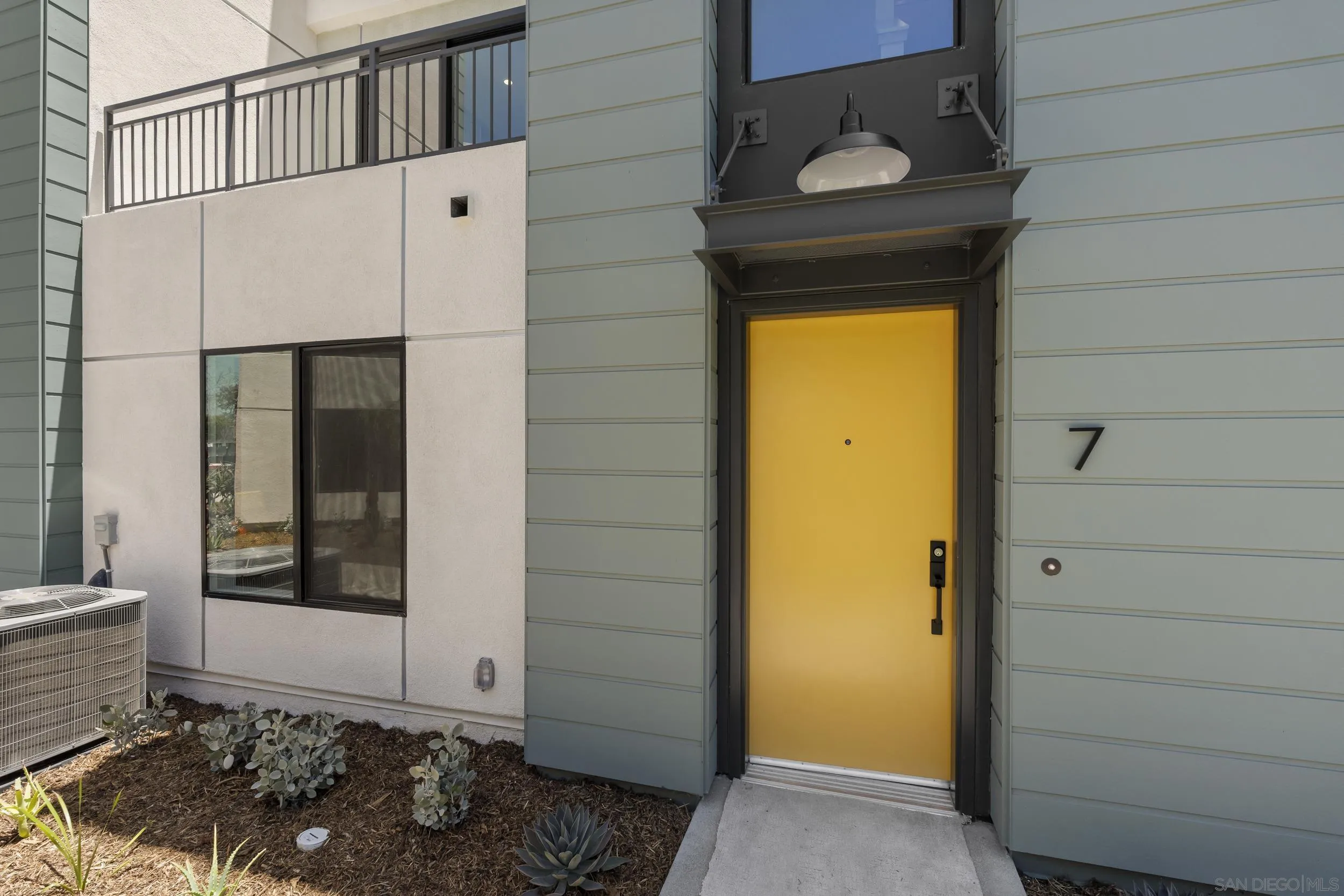 Photo #3: 260018527 Listing: Photo #3