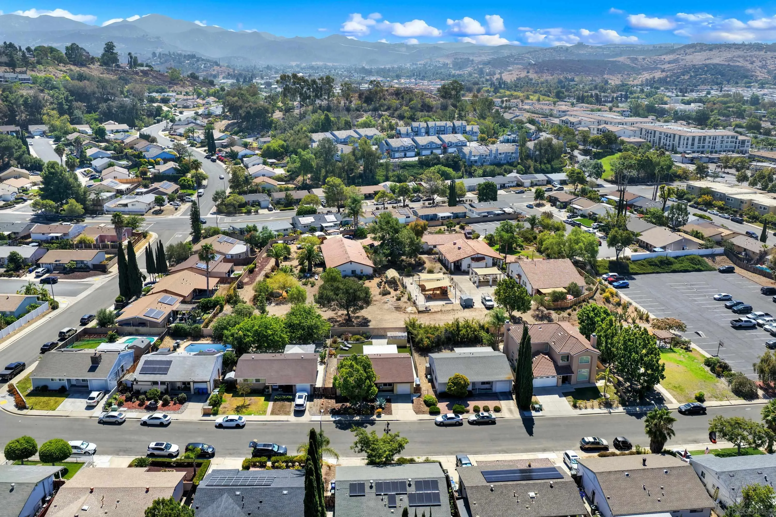https://cdn.realtyfeed.com/cdn/127/260018539/02afc393f0f0119a5f598b1a517c6c00.webp