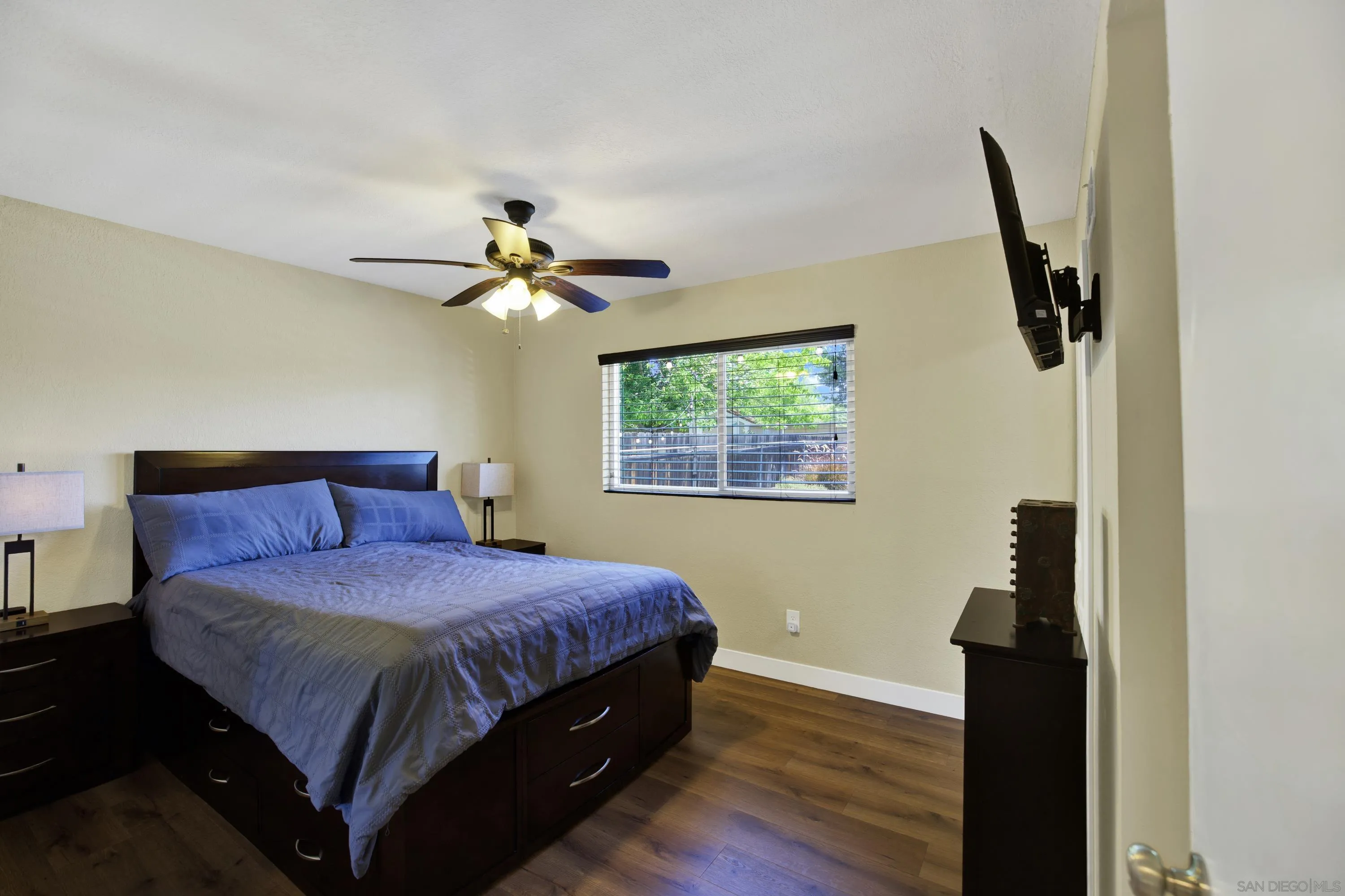 https://cdn.realtyfeed.com/cdn/127/260018539/0c96b50b28dc92f68c1d25ea88e7da6e.webp