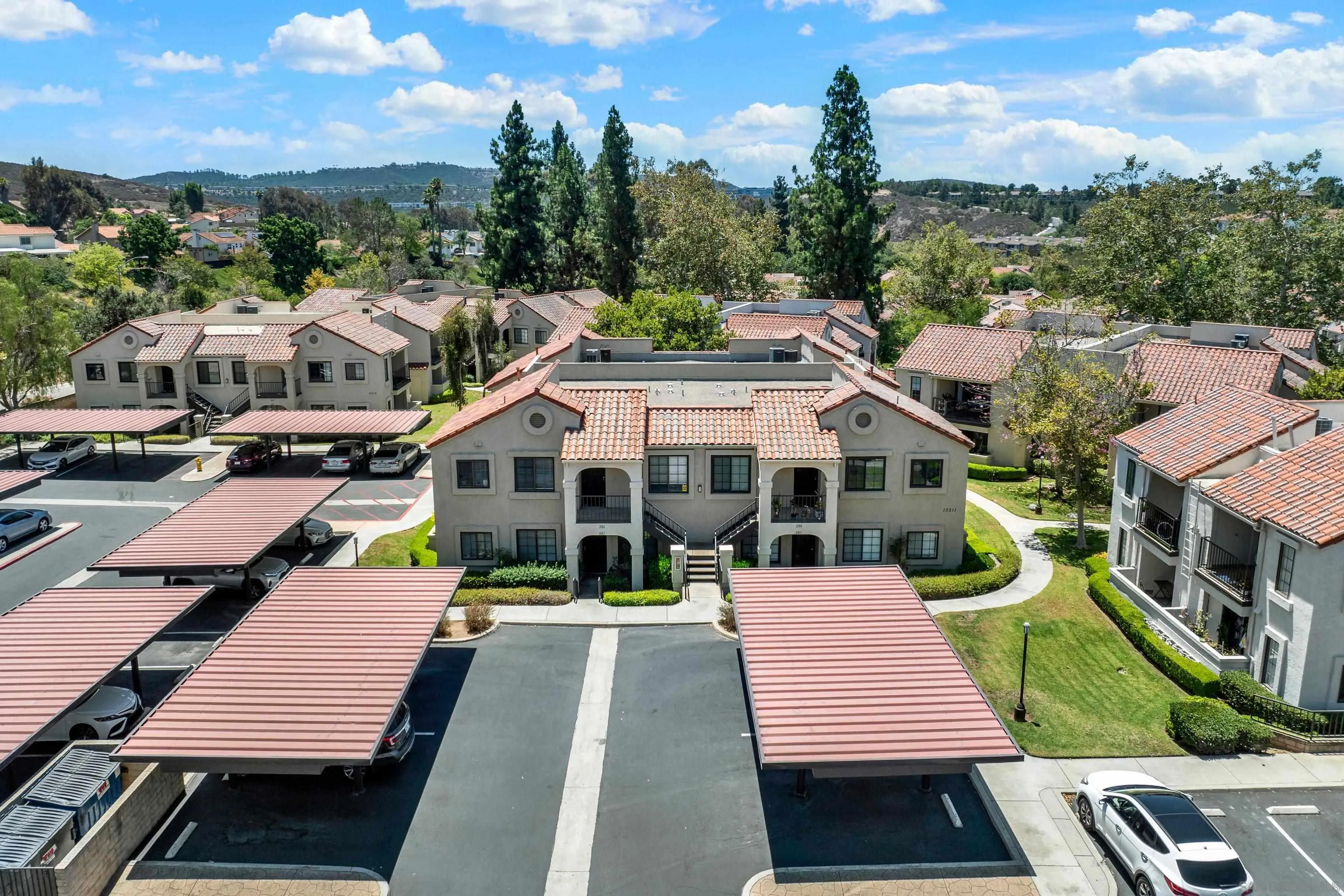 https://cdn.realtyfeed.com/cdn/127/260018540/0adc2cf4a87088cf51caa54c1a9fcc4e.webp