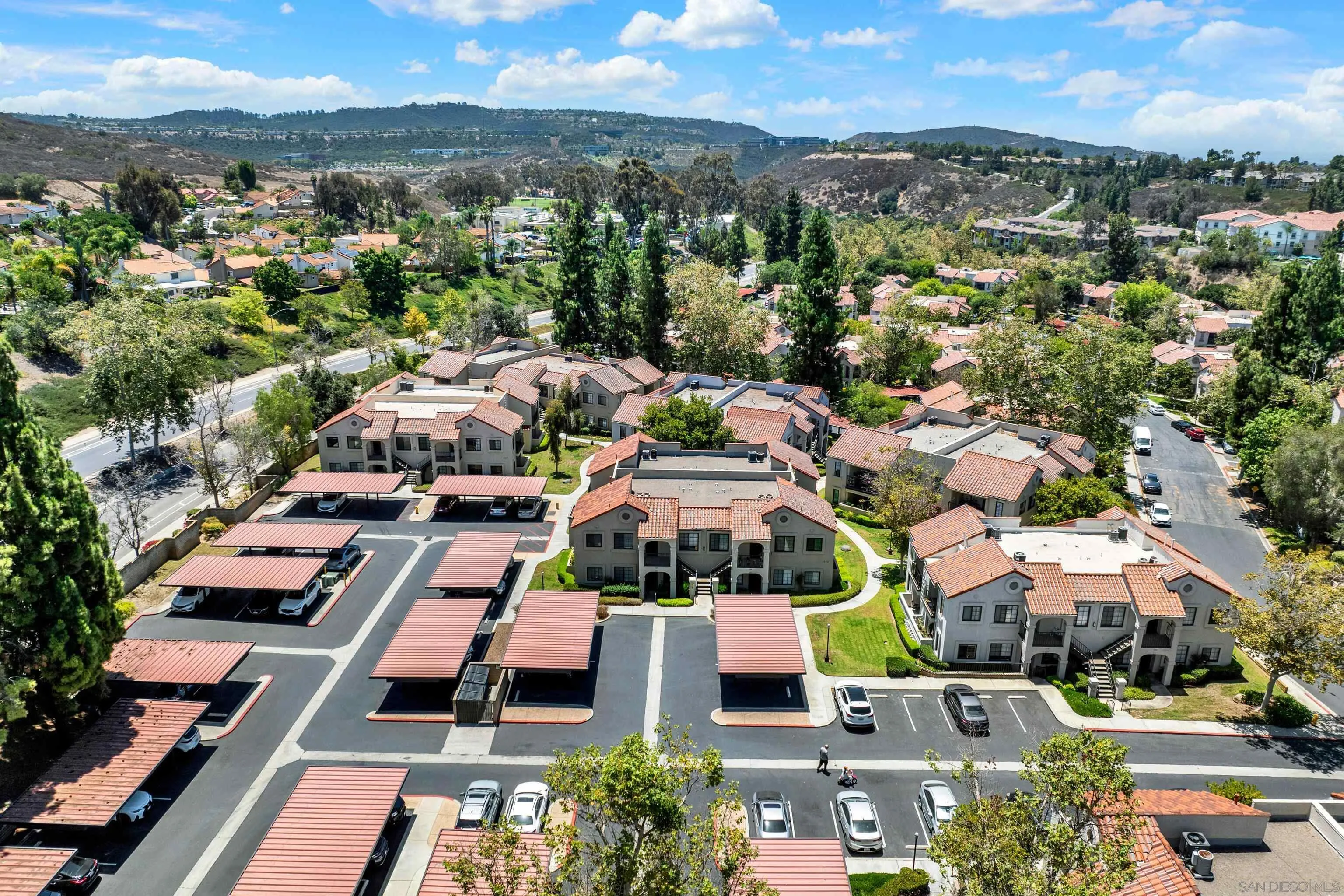 https://cdn.realtyfeed.com/cdn/127/260018540/84cfb4e1a0efe5a5770dd163111fd9a7.webp