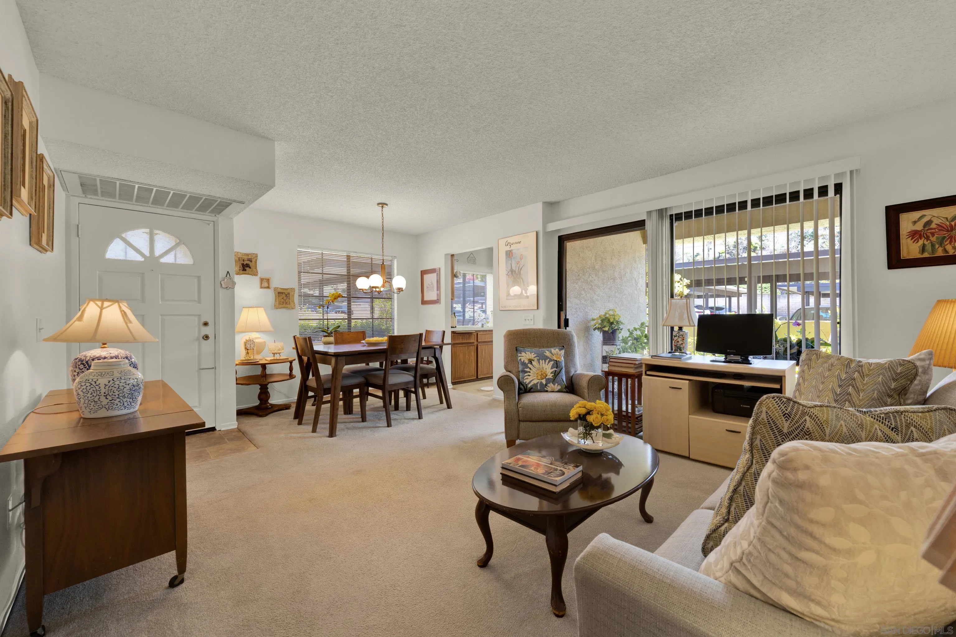 https://cdn.realtyfeed.com/cdn/127/260018540/a10a74801e5560422bfcdadf4691d526.webp