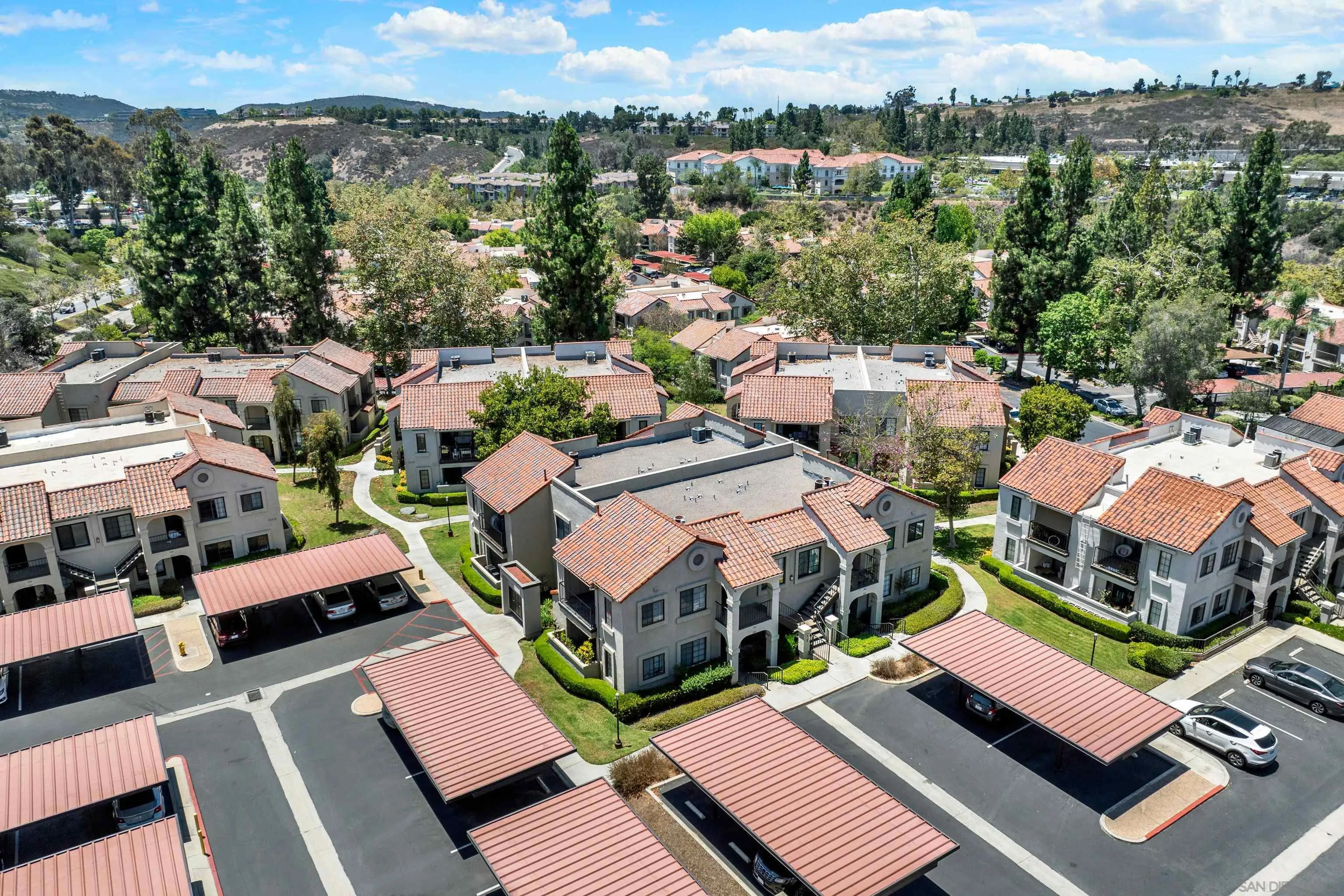 https://cdn.realtyfeed.com/cdn/127/260018540/f7cbab69c65f87f0cfdc84e785cb6612.webp