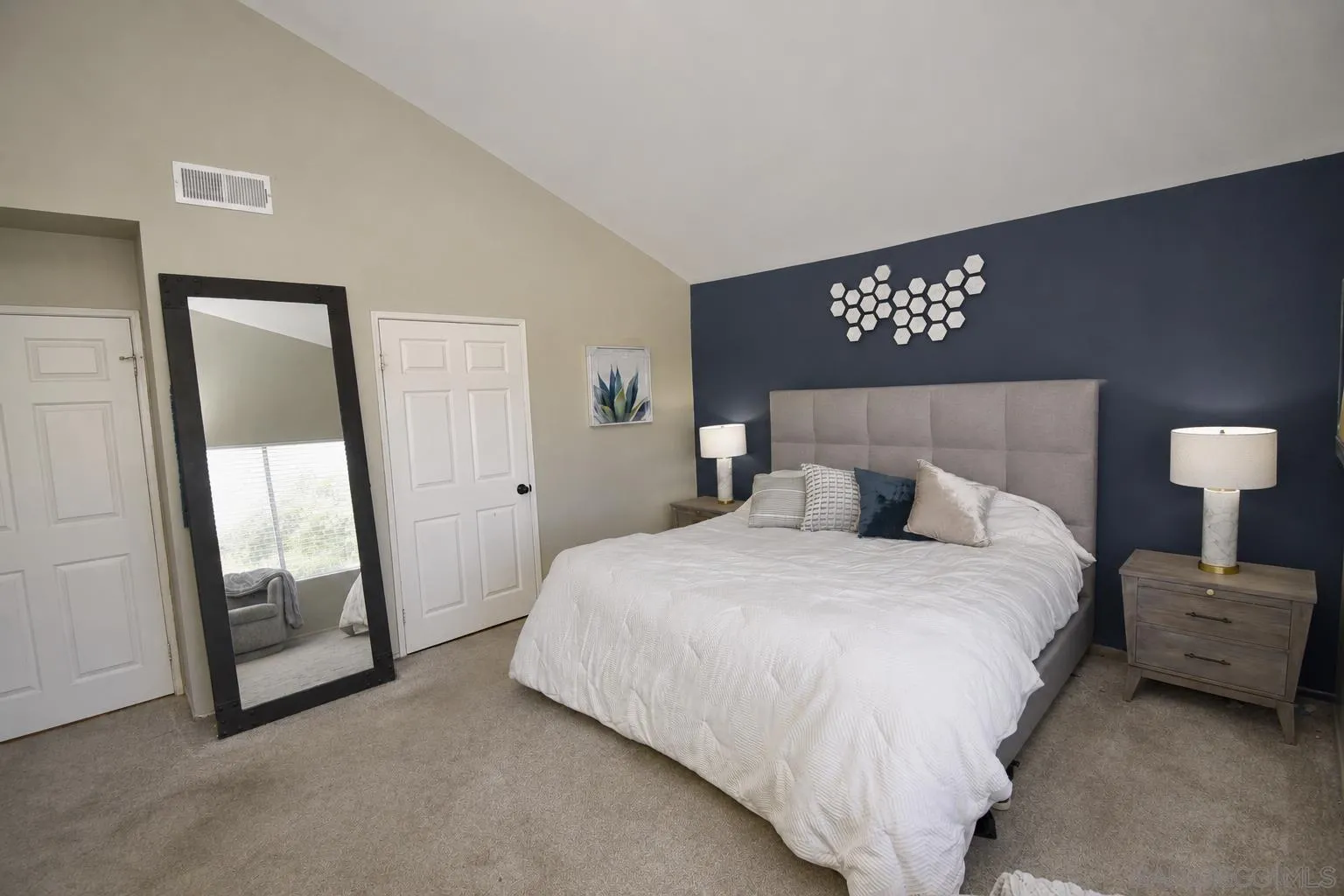 https://cdn.realtyfeed.com/cdn/127/260018541/5d45ba9a411fe3a98dcff3b0f0142f06.webp