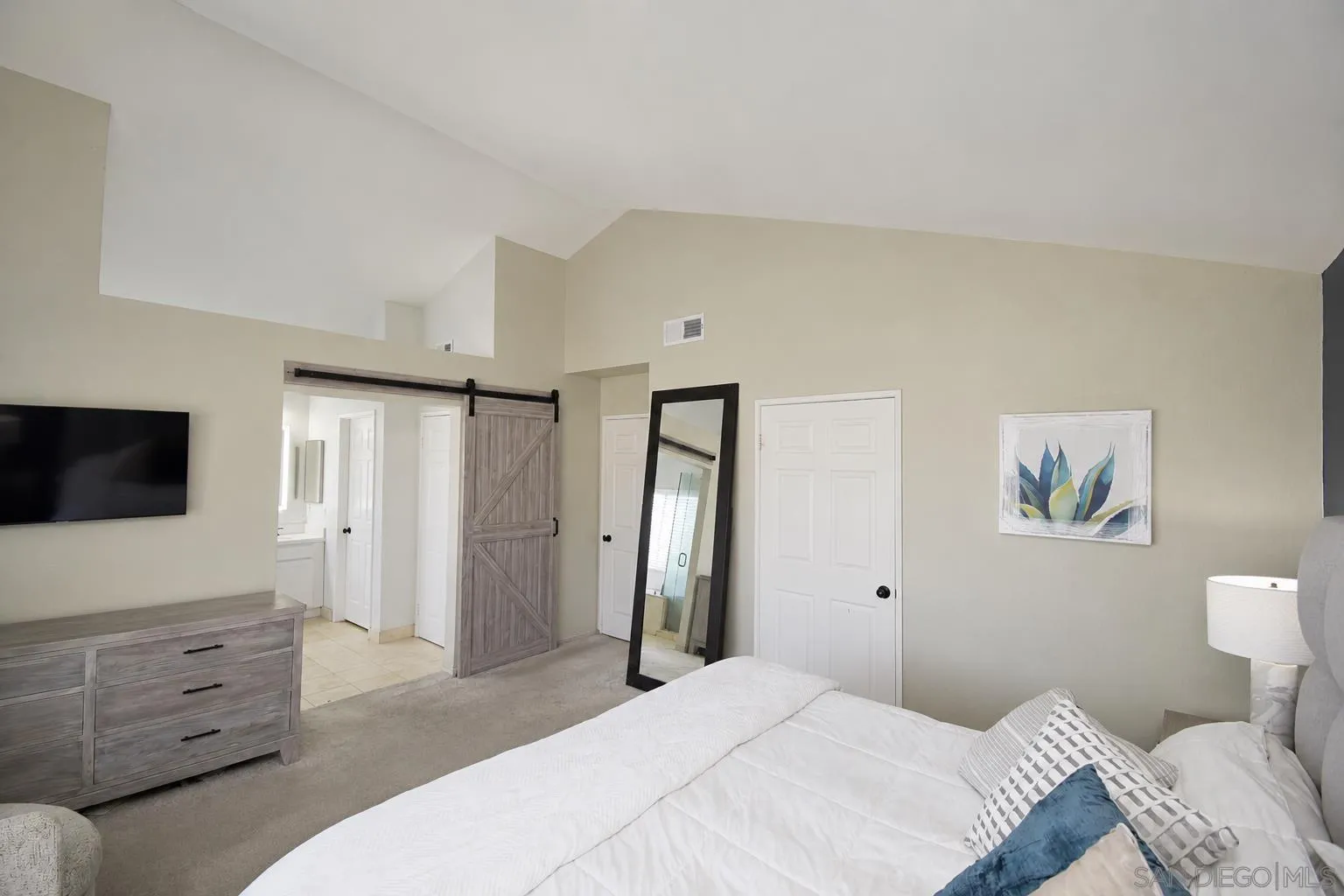 https://cdn.realtyfeed.com/cdn/127/260018541/6062d95f2ae6c3cbf9a7936d823b506f.webp