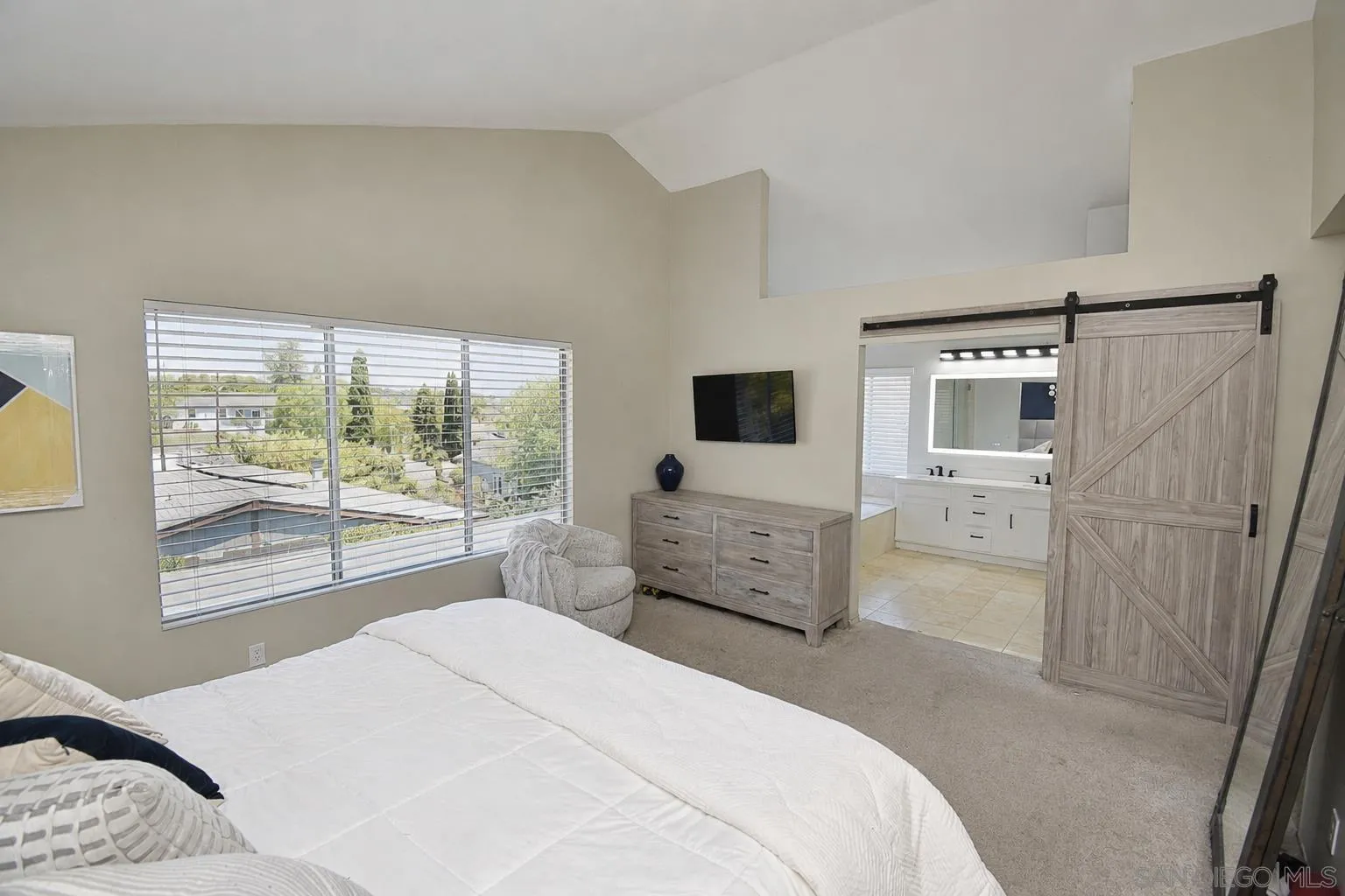https://cdn.realtyfeed.com/cdn/127/260018541/9da0c87f15fa0aff9b98889e0434abd9.webp