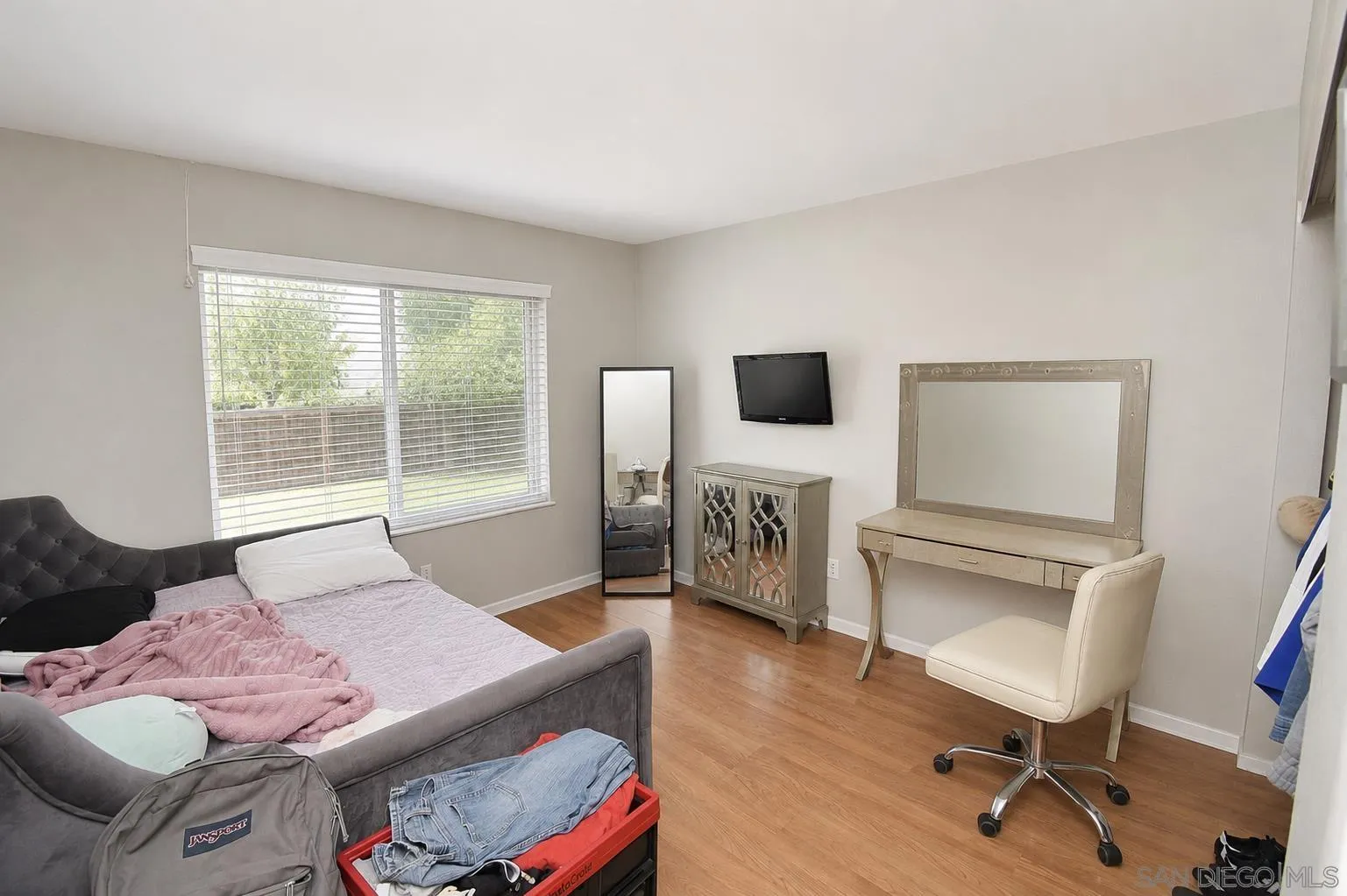 https://cdn.realtyfeed.com/cdn/127/260018541/cd16f5ccccc2e67b8ffbcc742299f99c.webp