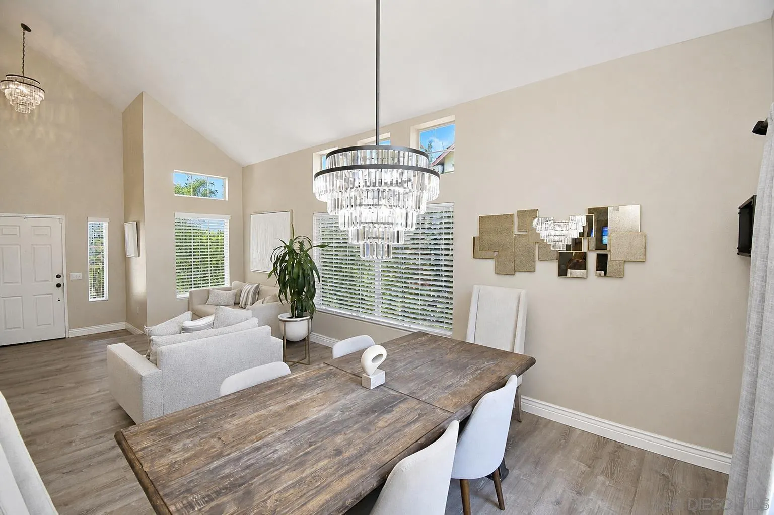 https://cdn.realtyfeed.com/cdn/127/260018541/dd1c718ed0bfaca0f8058d53f1e144c4.webp
