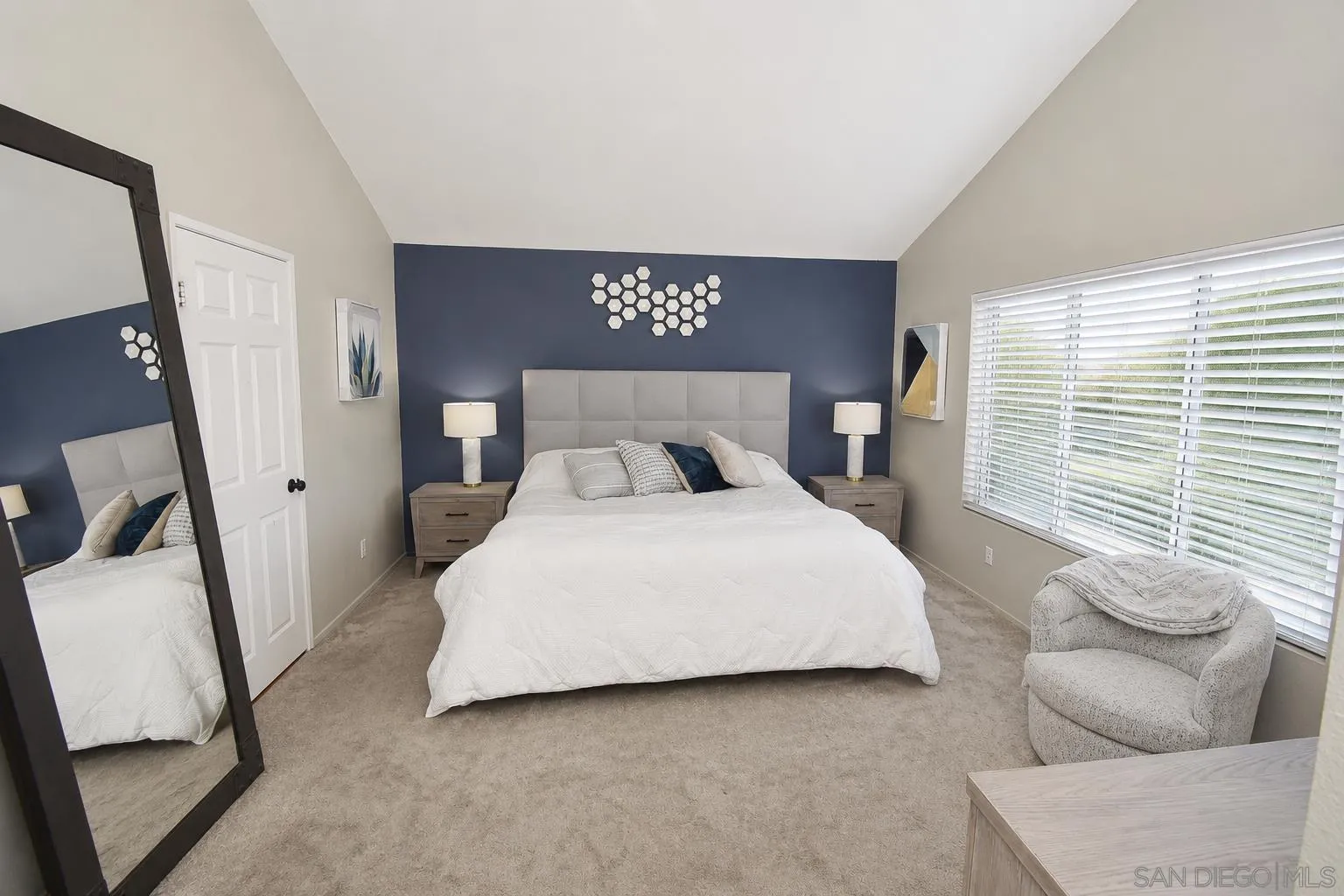https://cdn.realtyfeed.com/cdn/127/260018541/df53638f48fe2ce89b0f3a08f2a82f83.webp