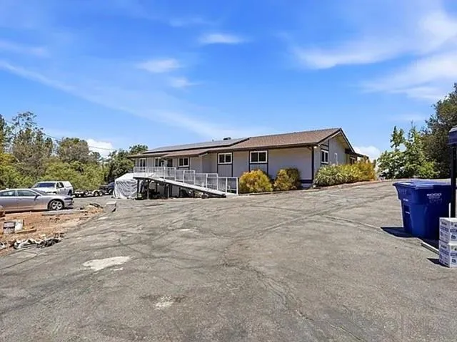 https://cdn.realtyfeed.com/cdn/127/260018543/4823e87d4f3cfad34c5a5b85a0ad592b.webp