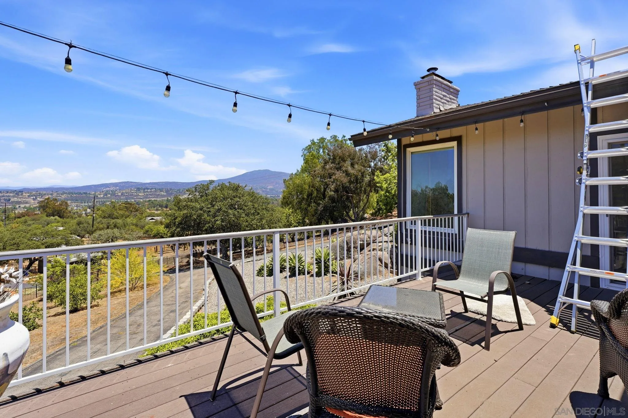 https://cdn.realtyfeed.com/cdn/127/260018543/88a64dbb1a163f46a4d260364cf532b9.webp