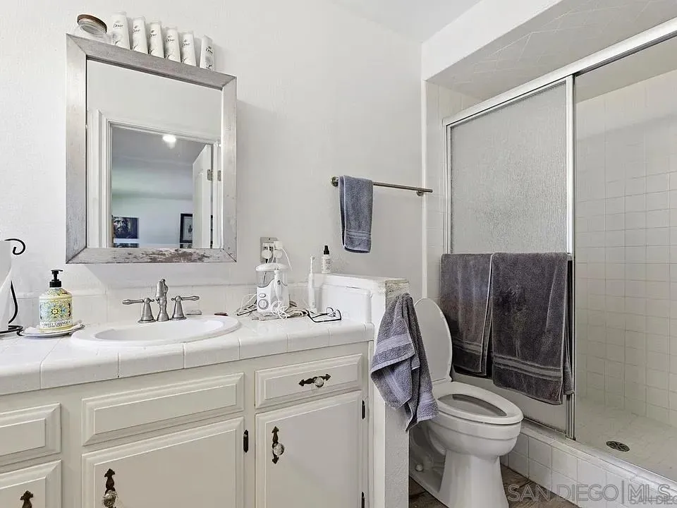 https://cdn.realtyfeed.com/cdn/127/260018543/88c843eb32caf29e592e9cc33bad0423.webp