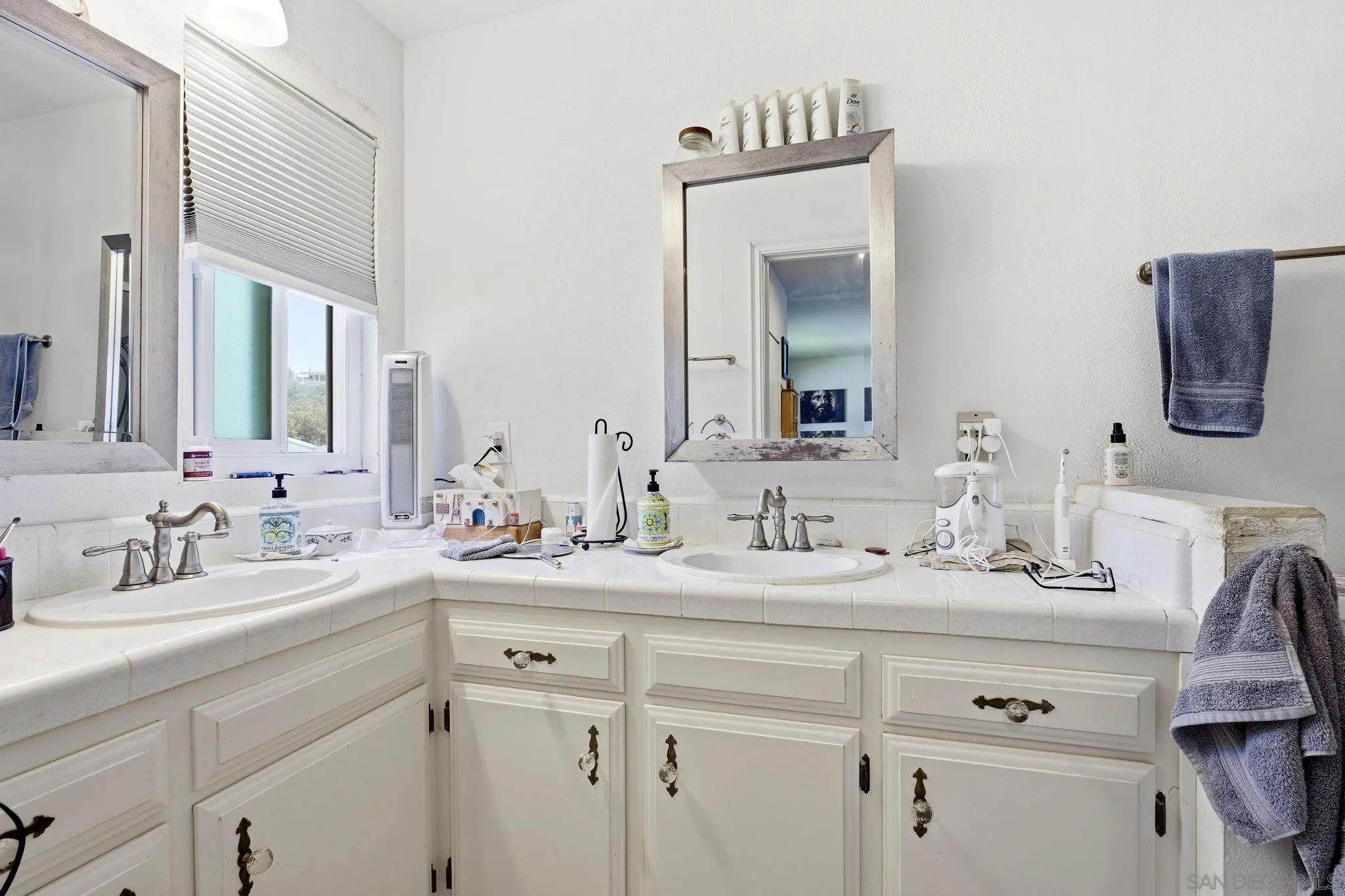 https://cdn.realtyfeed.com/cdn/127/260018543/cc3276676d1c94d4e892a8a0688275c8.webp