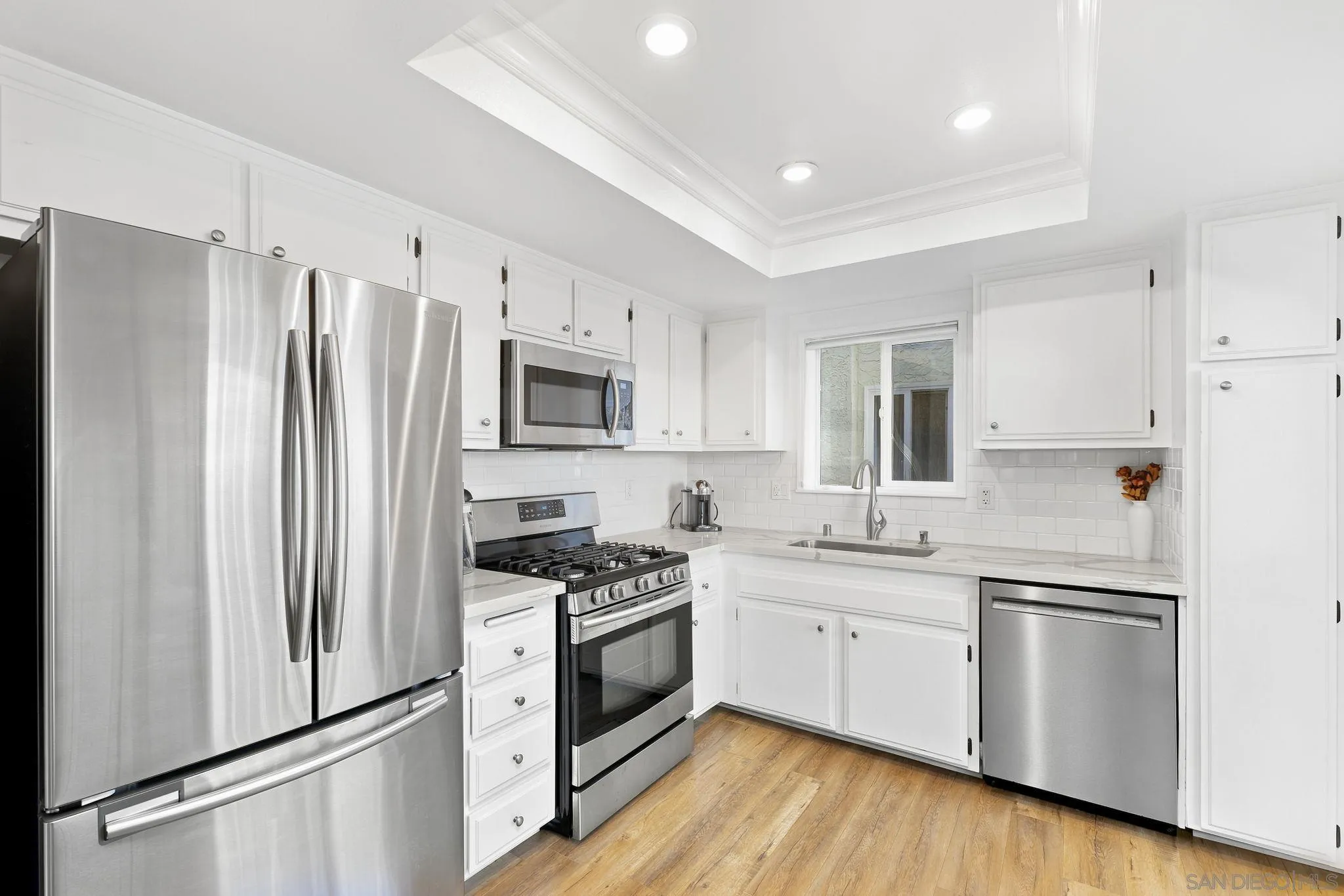 https://cdn.realtyfeed.com/cdn/127/260018544/68189c6325dd90cb95855f28b6708ee6.webp