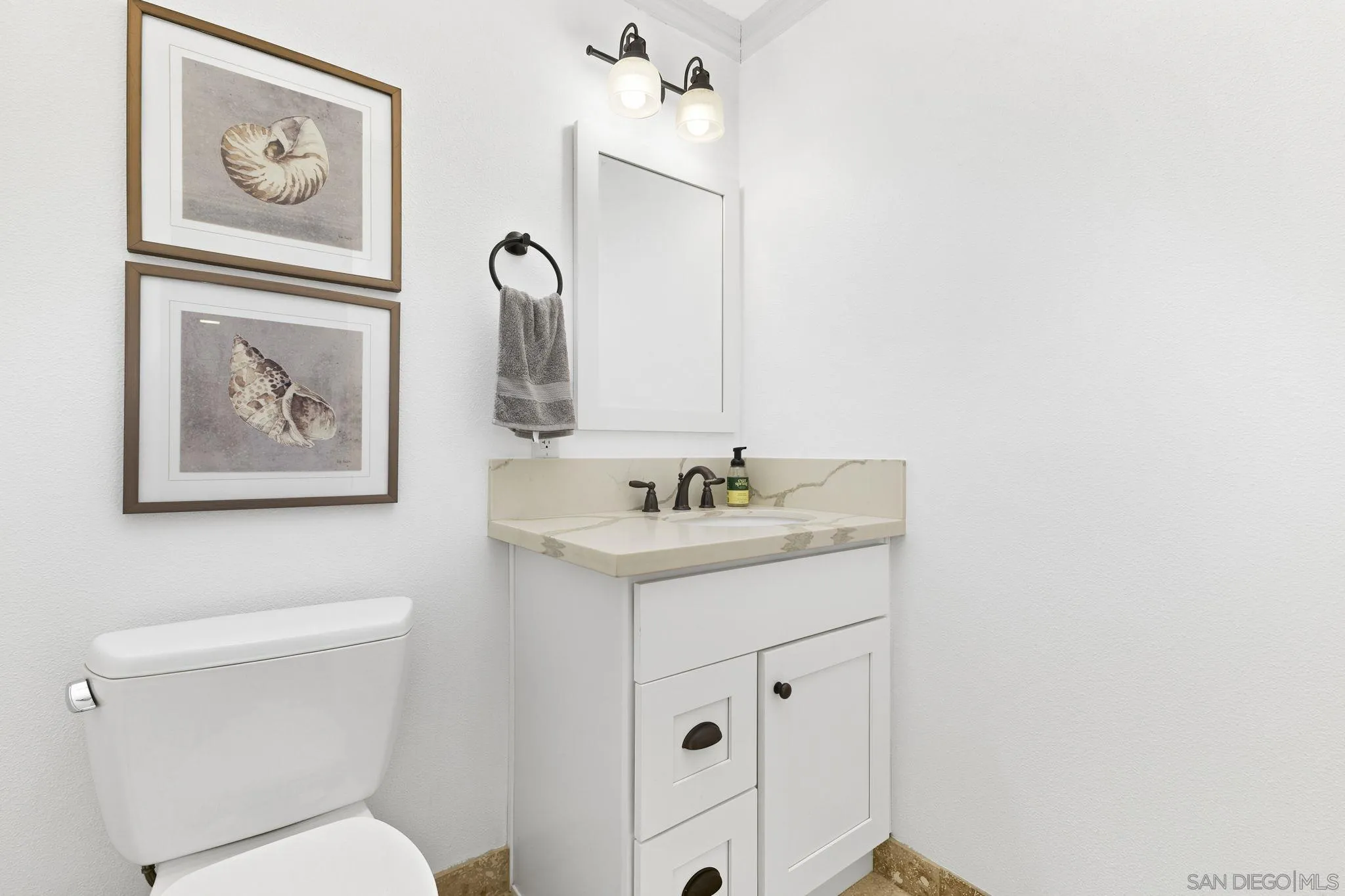 https://cdn.realtyfeed.com/cdn/127/260018544/98d2bb7016e7a415d626e3c07fa7438a.webp