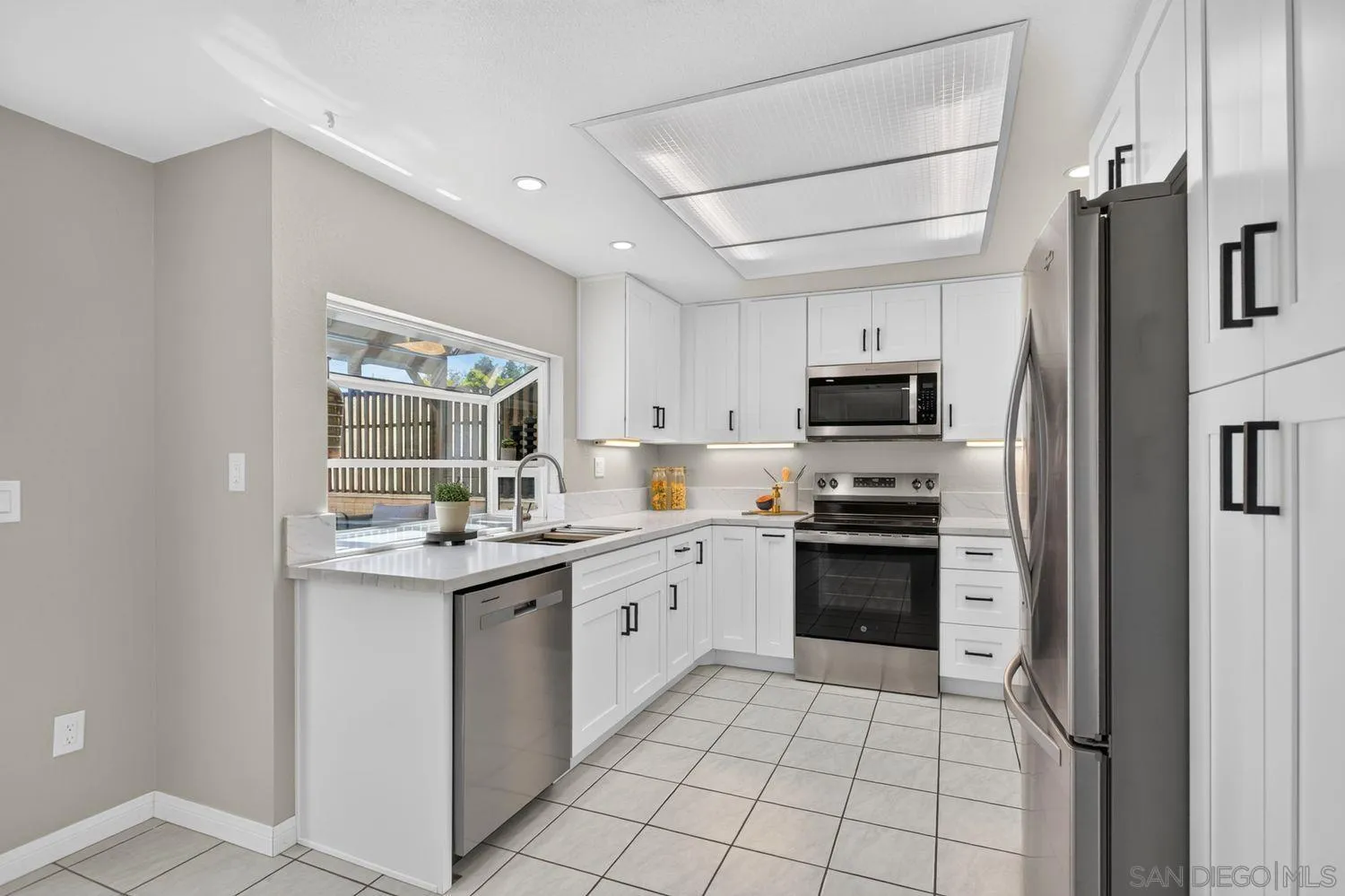 https://cdn.realtyfeed.com/cdn/127/260018546/321807374c2dd158cb70b097f508fbde.webp