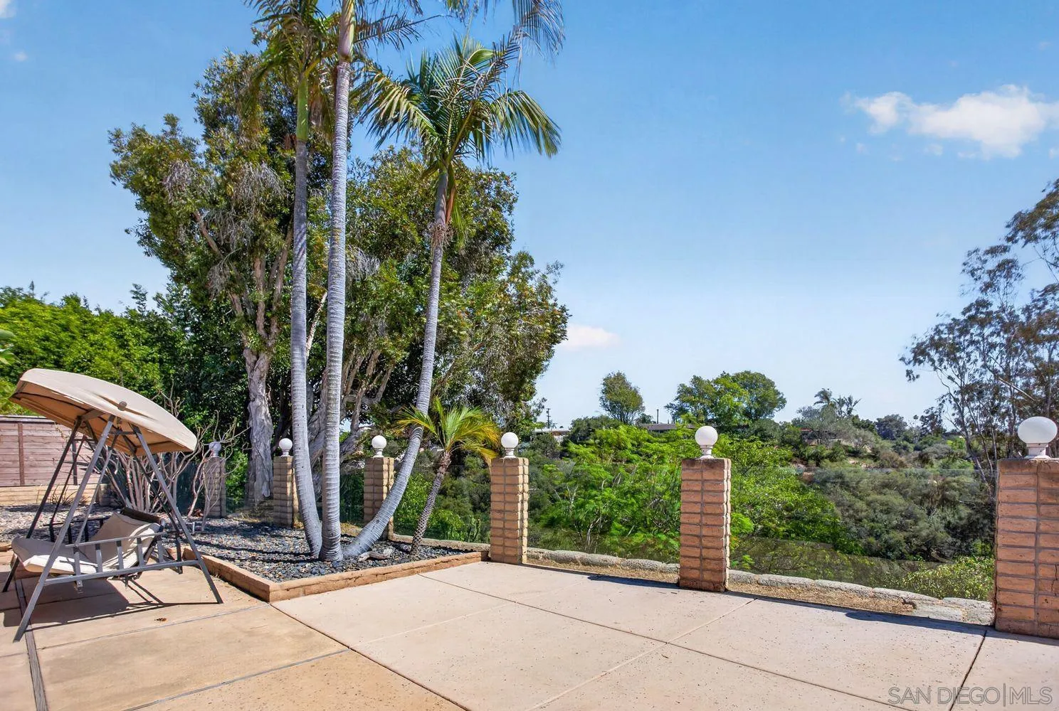 https://cdn.realtyfeed.com/cdn/127/260018546/5e4f8ff55946457ab1dce9d403aeea3c.webp