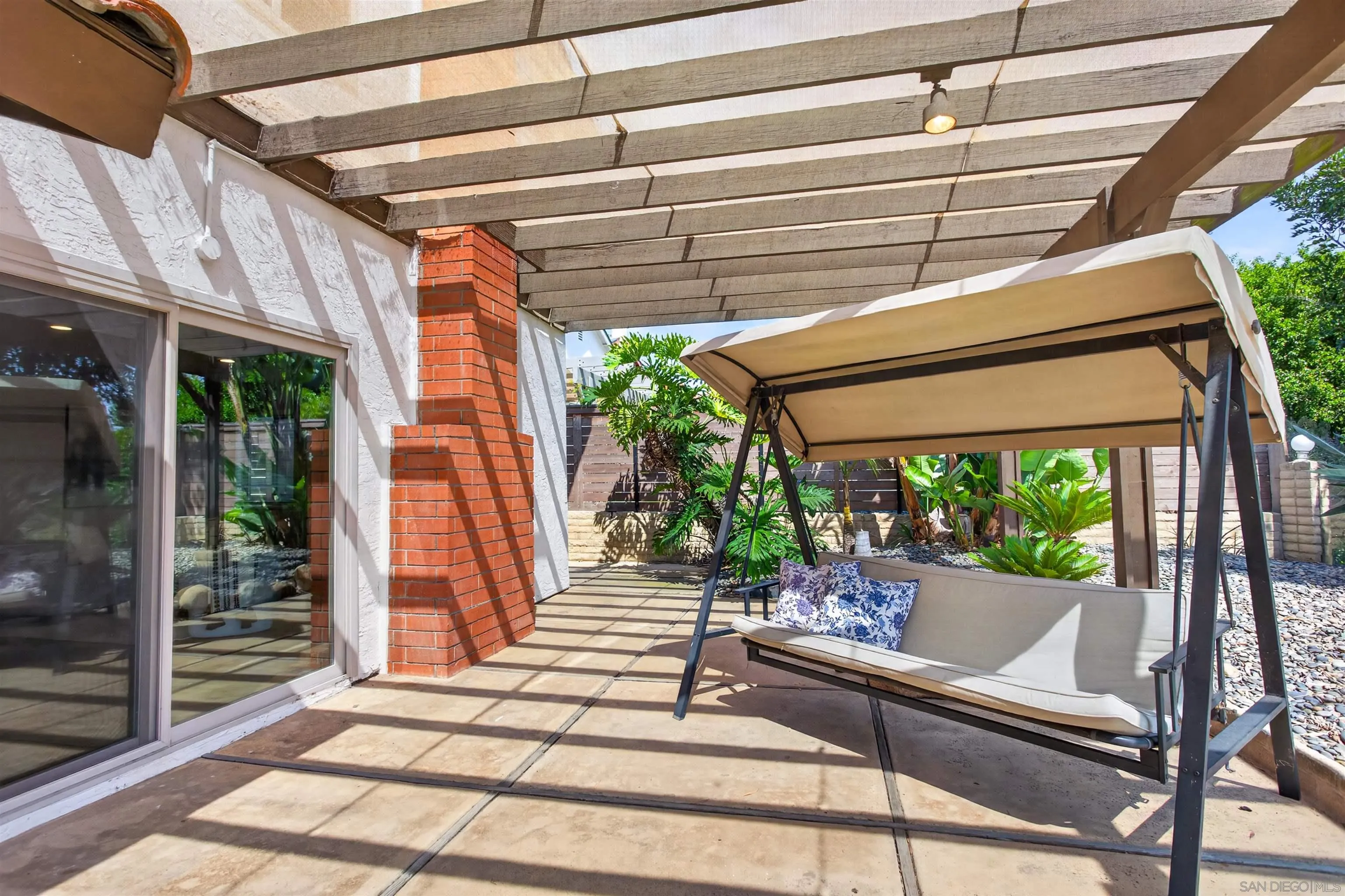 https://cdn.realtyfeed.com/cdn/127/260018546/611758e3c68ccce63d6cd3c8235590ff.webp