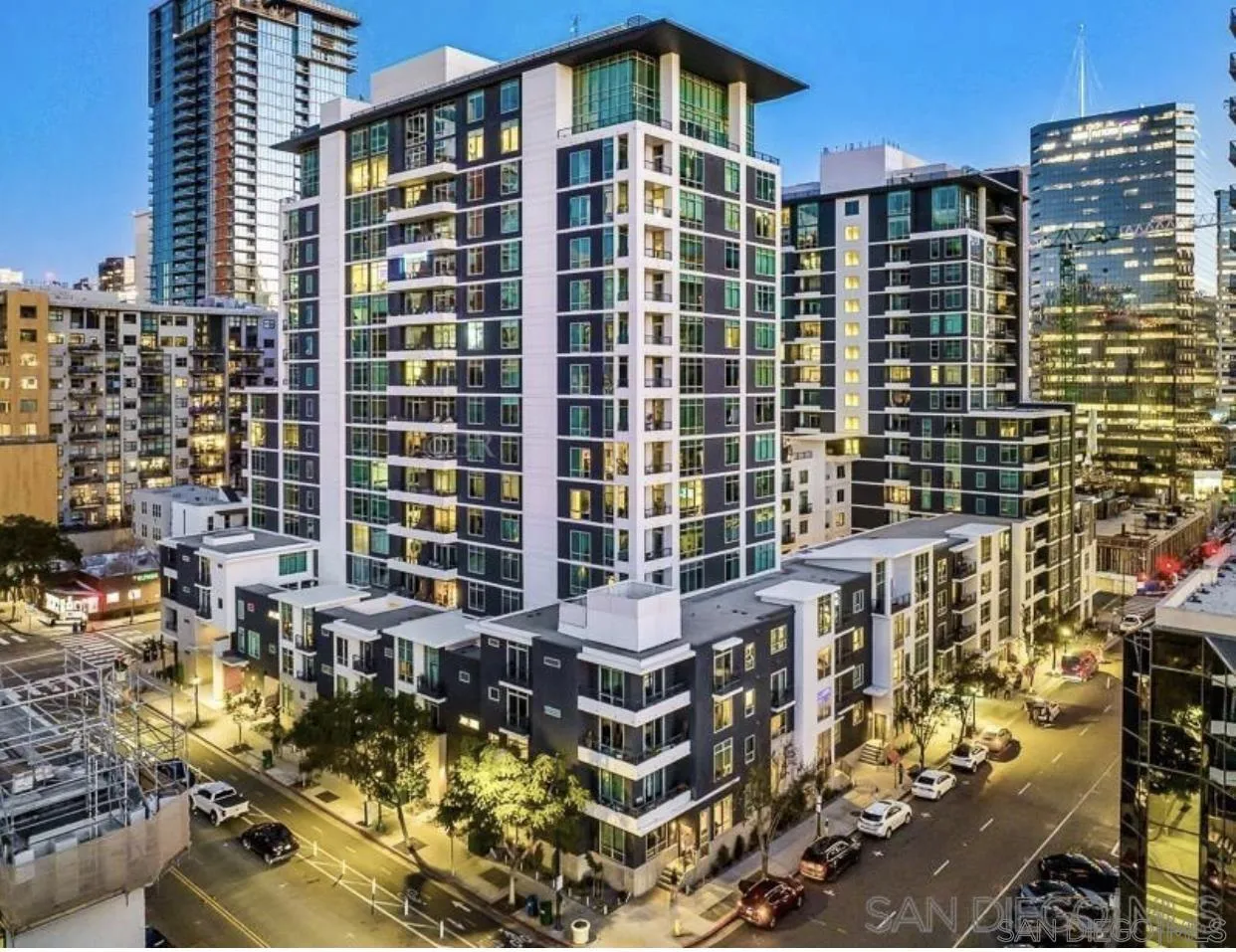 425 W Beech St Unit 325, San Diego, CA 92101 - Main photo, San Diego, CA